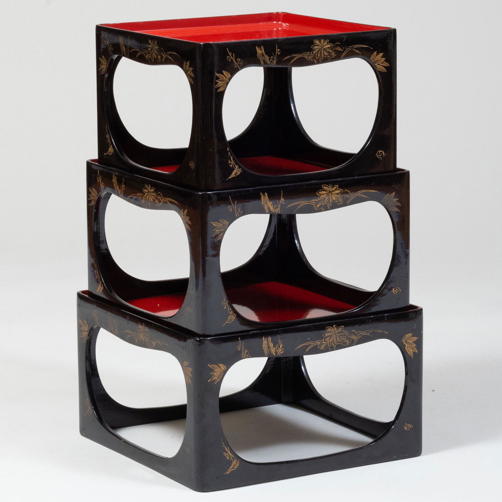 Japanese Black and Red Lacquer and Parcel-Gilt Three-Tier Stand (1 of 8)