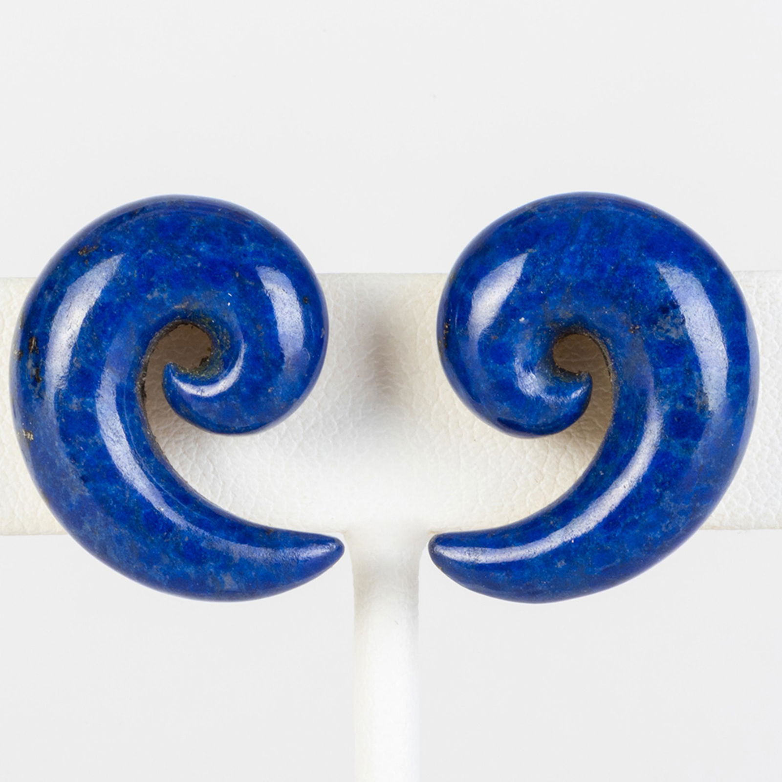 Tiffany & Co. 18k Gold and Lapis Lazuli Earclips (1 of 7)