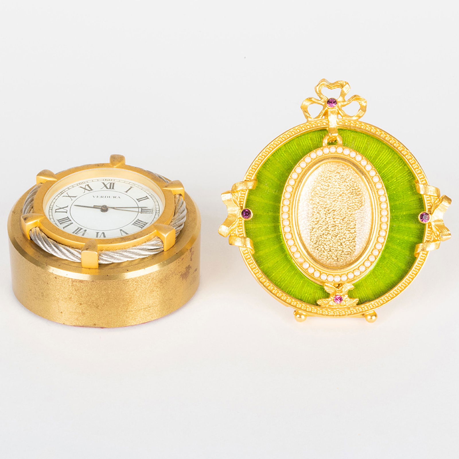 Verdura Gilt-Metal Travel Clock and a Small Gilt-Metal Picture Frame (1 of 16)