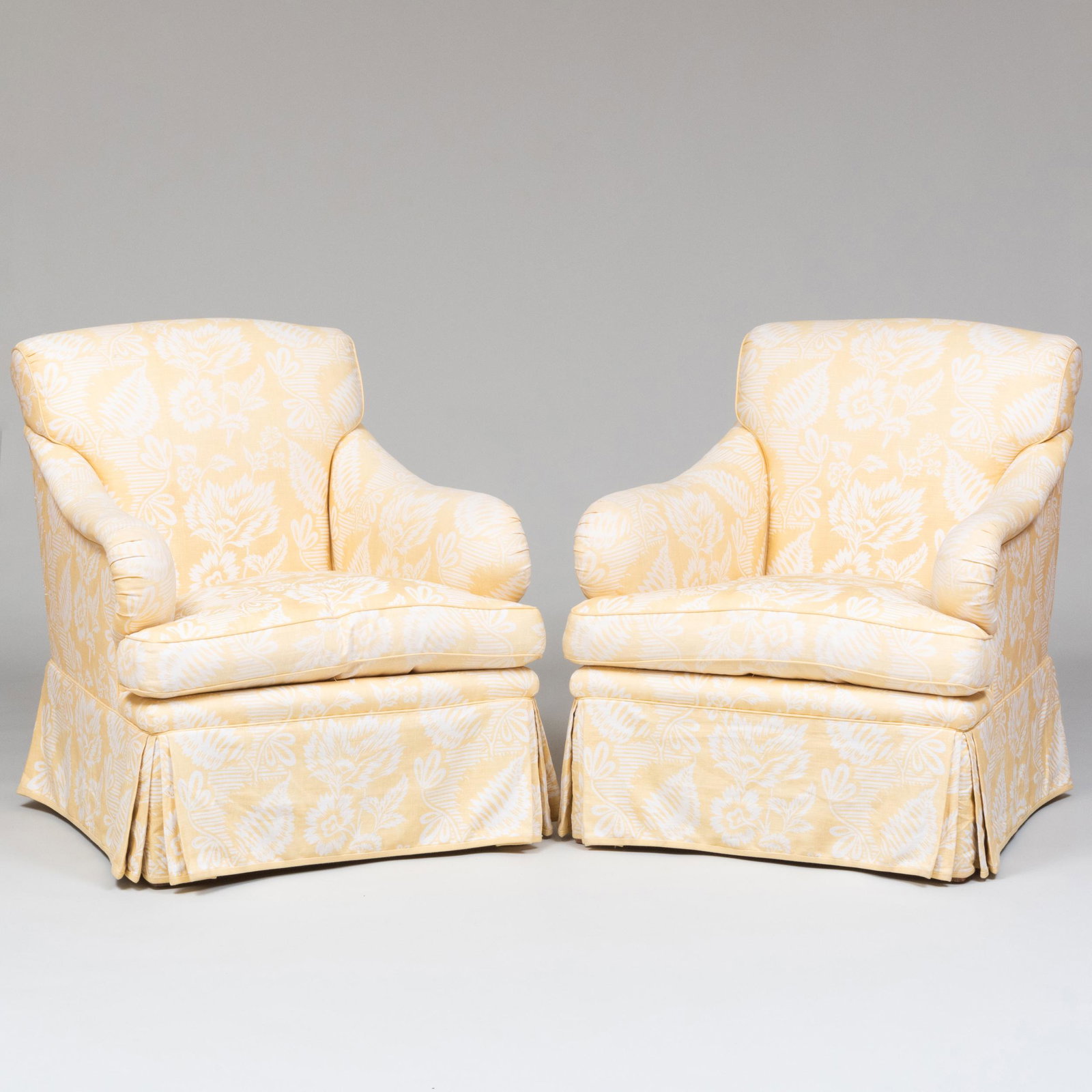 Pair of Colefax and Fowler Upholstered "Greentree" Club Chairs, A. Schneller & Sons (1 of 9)