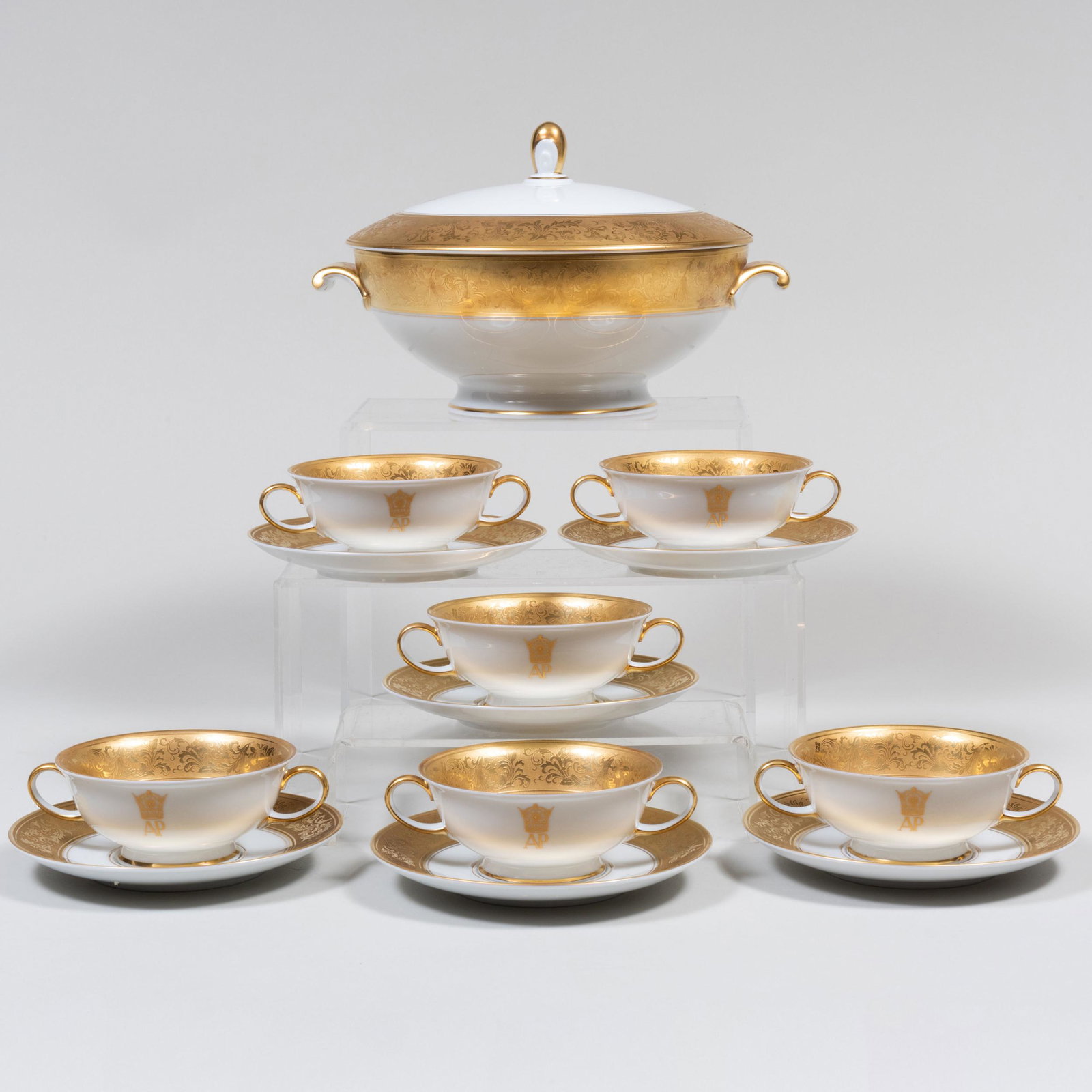 Set of Six Rosenthal Soup Bowls and Saucers and a Soup Tureen Decorated with Ashraf Pahlavi Crest (1 of 18)