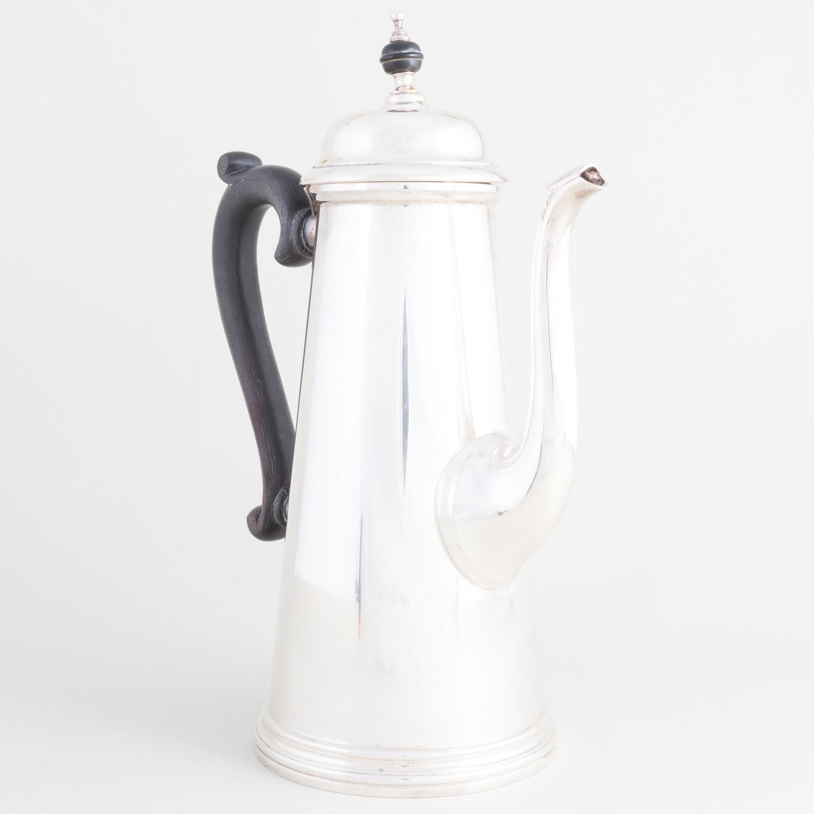 Large Tiffany & Co. American Silver Coffee Pot (1 of 10)