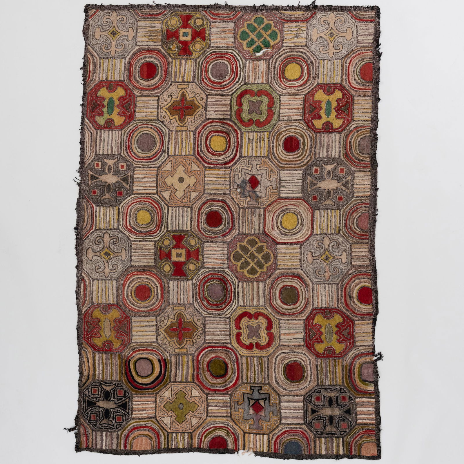 Large Hooked Rug (1 of 5)