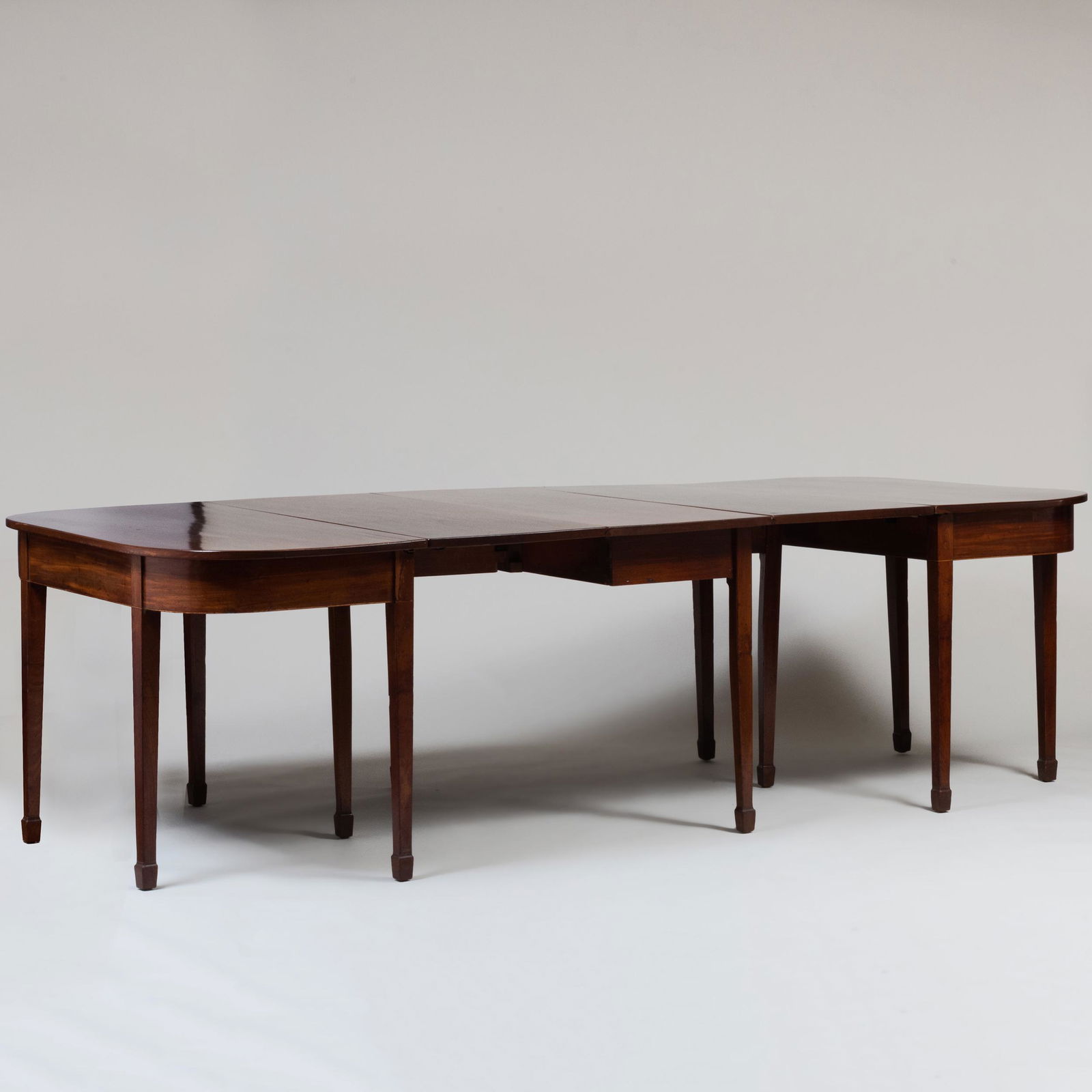 Federal Mahogany Extension Dining Table (1 of 12)