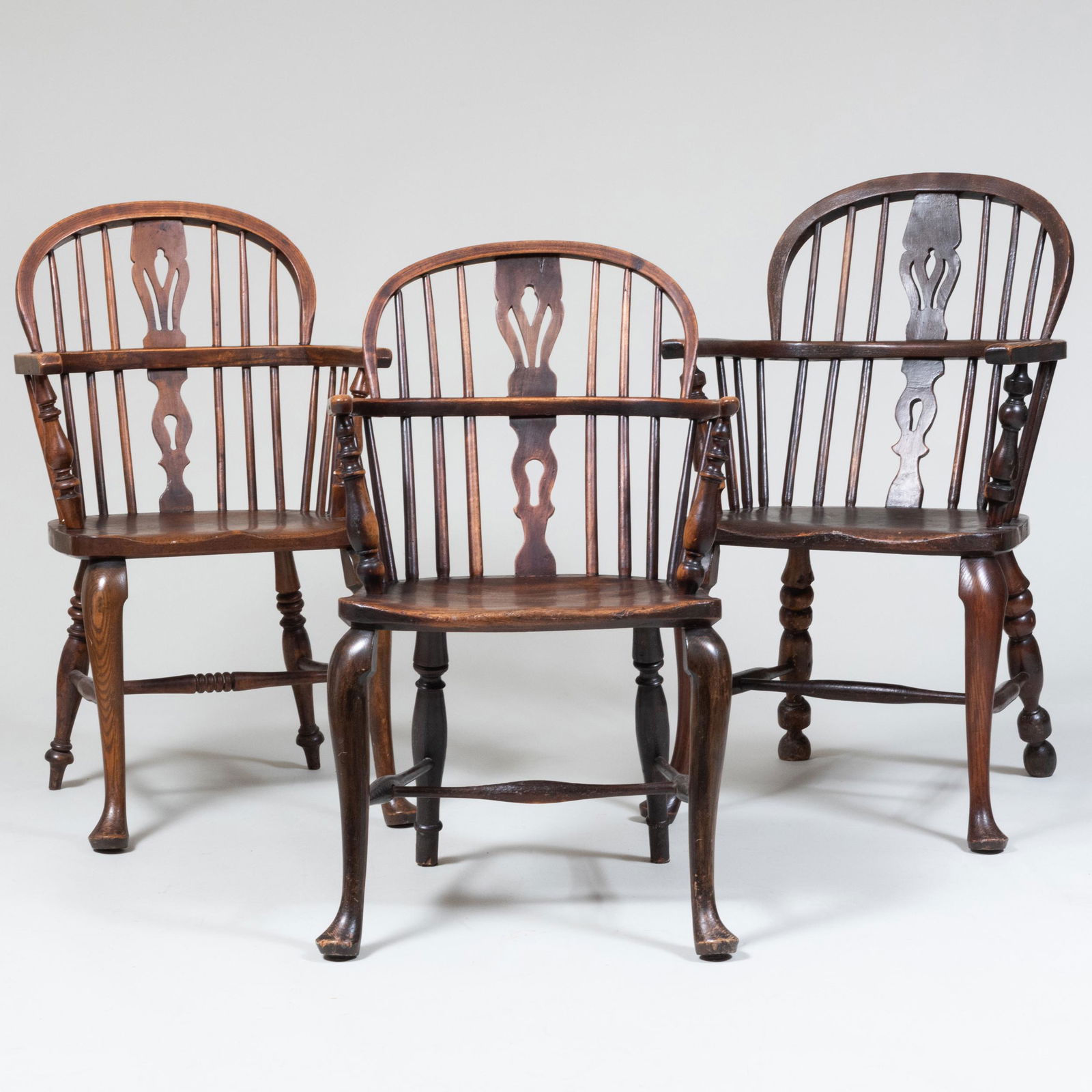 Assembled Set of Three English Elm and Oak Windsor Chairs with Cabriole Legs (1 of 8)