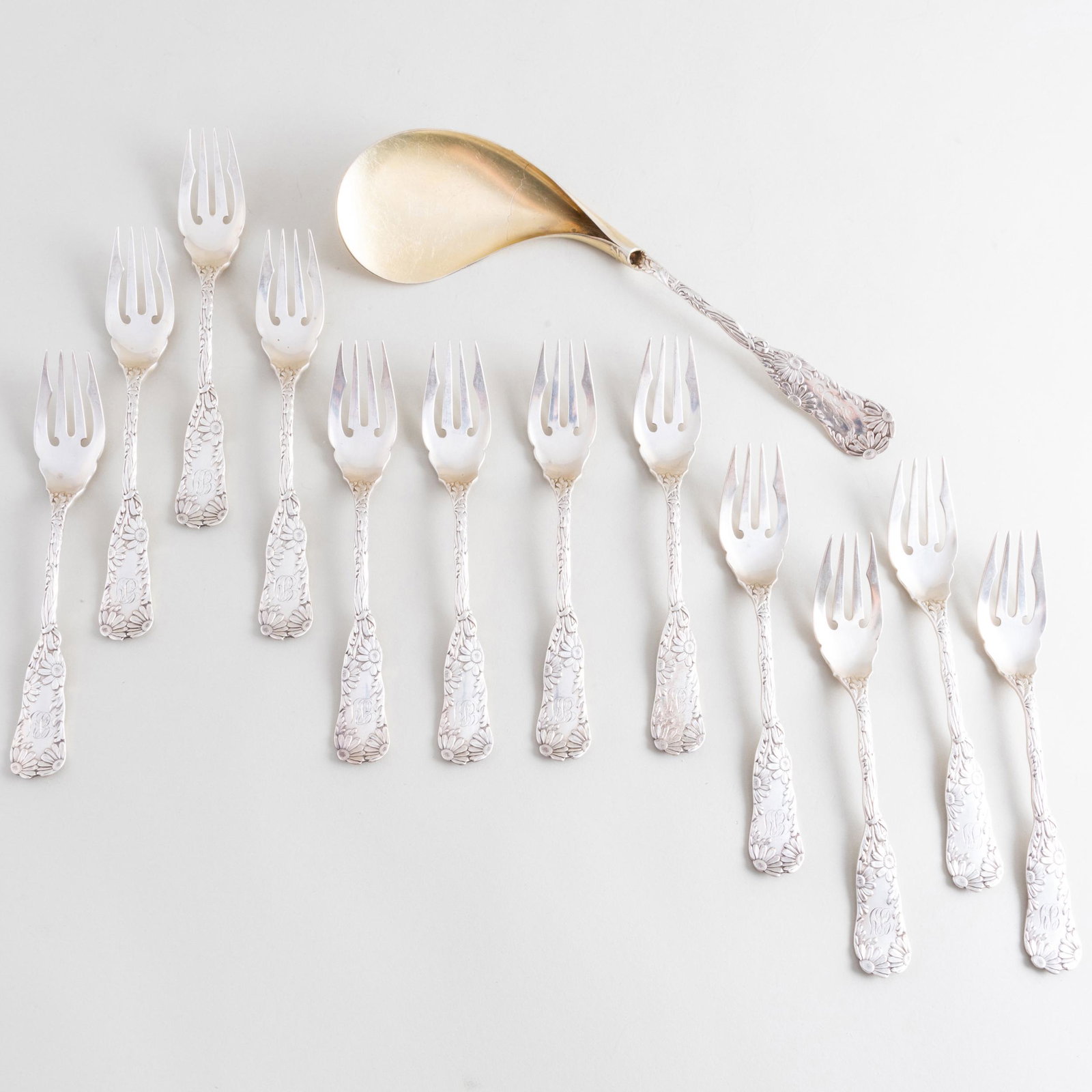 Wood & Hughes, New York Coin Silver Oyster Set (1 of 7)