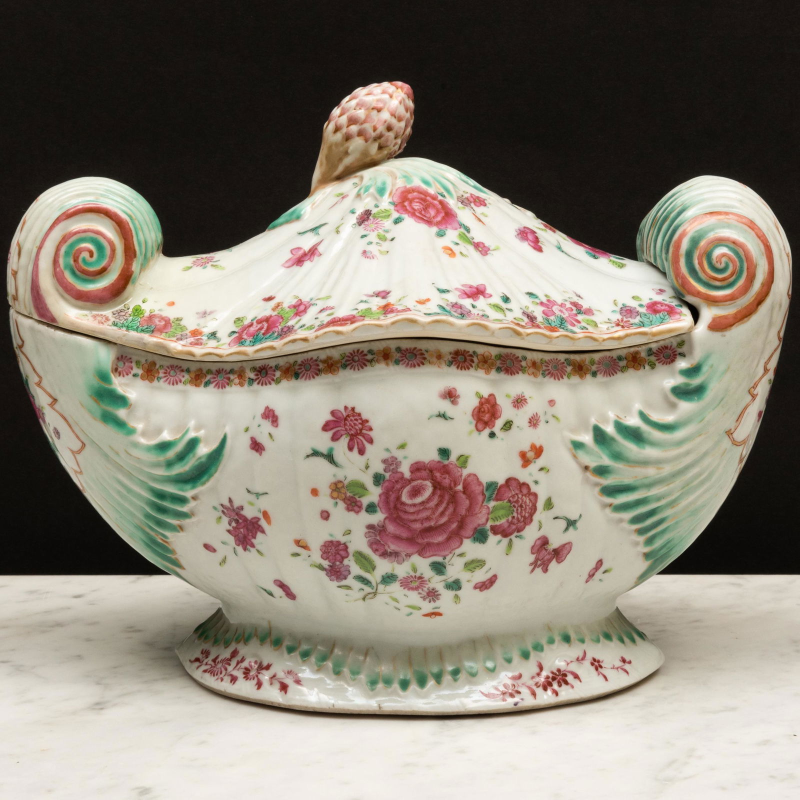 Chinese Export Famille Rose Porcelain Rococo Style Soup Tureen and Cover (1 of 9)