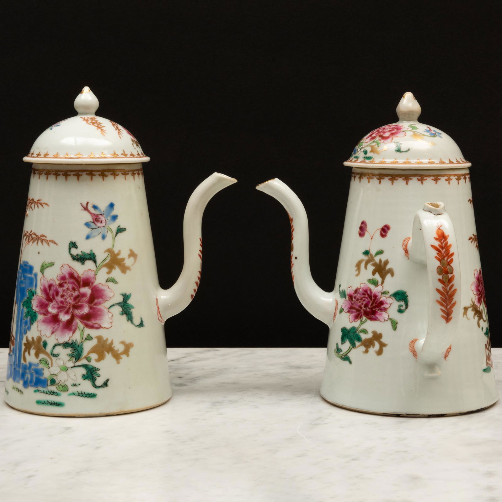 Pair of Chinese Export Famille Rose Porcelain Chocolate Pots and Covers (1 of 8)