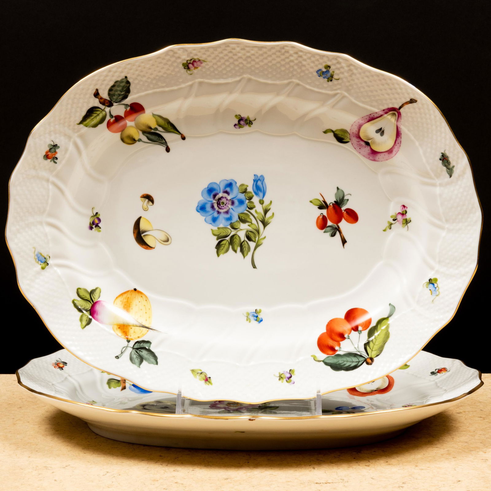 Pair of Herend Porcelain Platters in the 'Market Garden' Pattern (1 of 9)