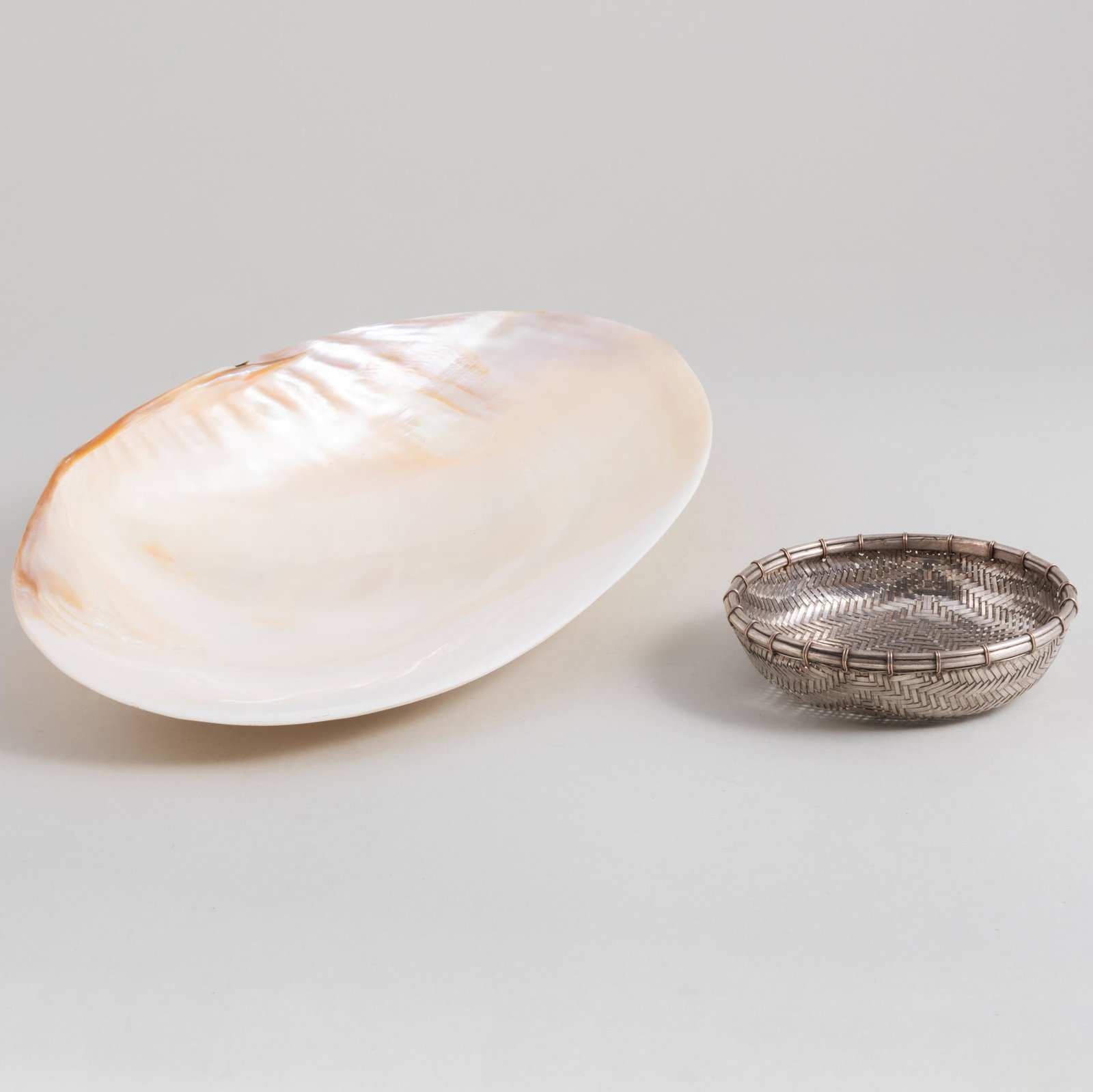 Large Shell Dish and a Small Silver Basket (1 of 8)