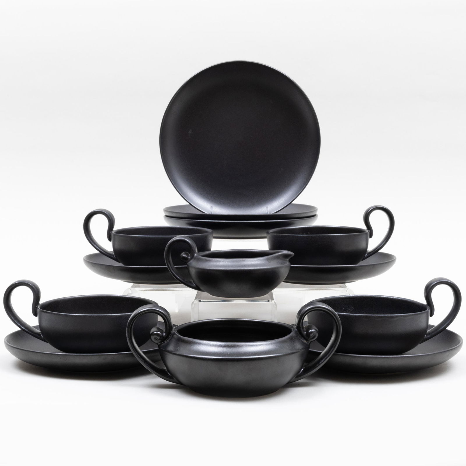 Group of Kahler Studio Pottery (1 of 20)