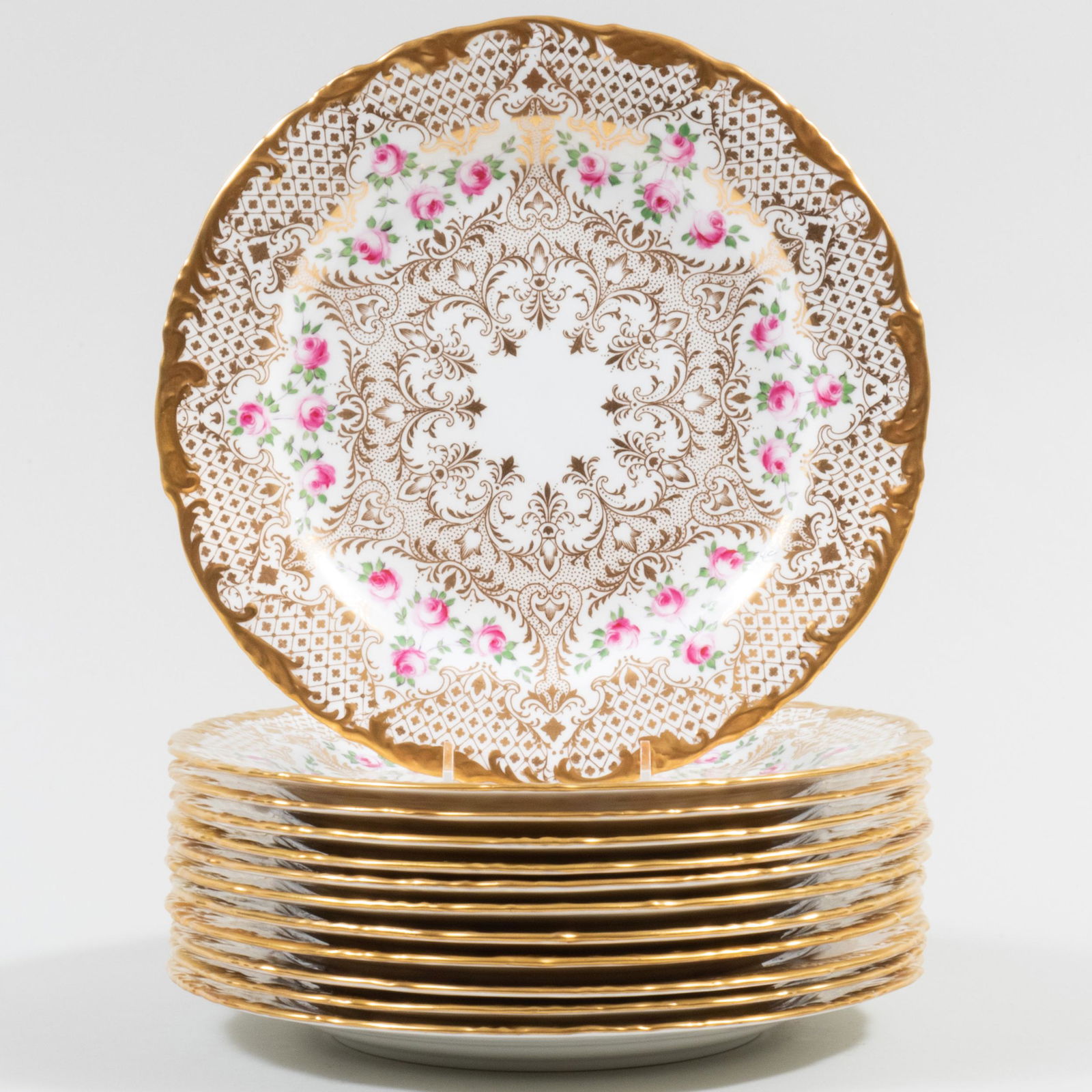 Set of Twelve Wedgwood Gilt-Decorated Porcelain Dinner Plates (1 of 5)
