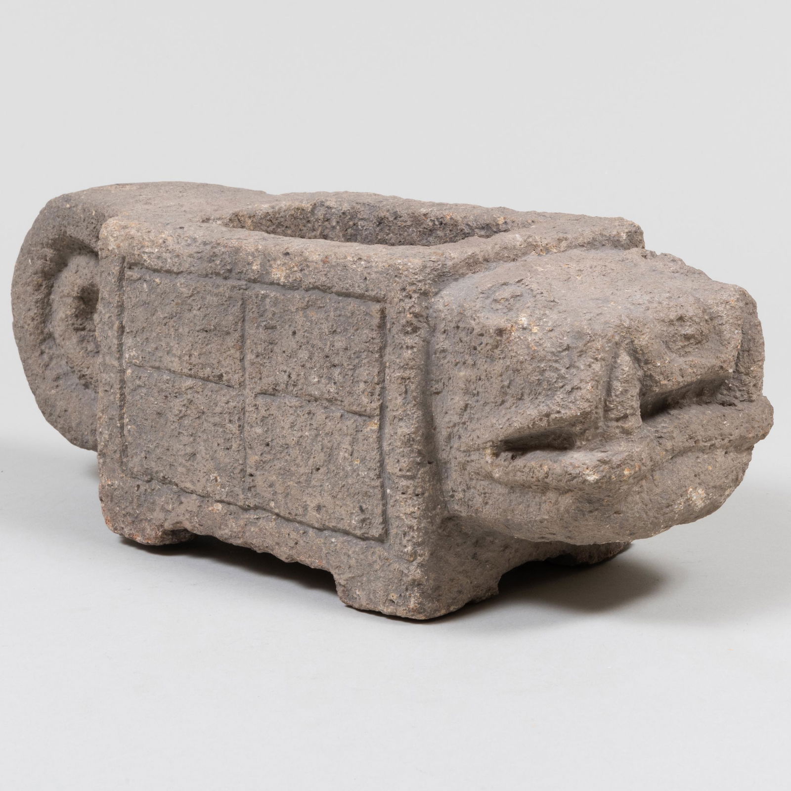 Aztec Style Lizard Form Stone Bowl (1 of 7)