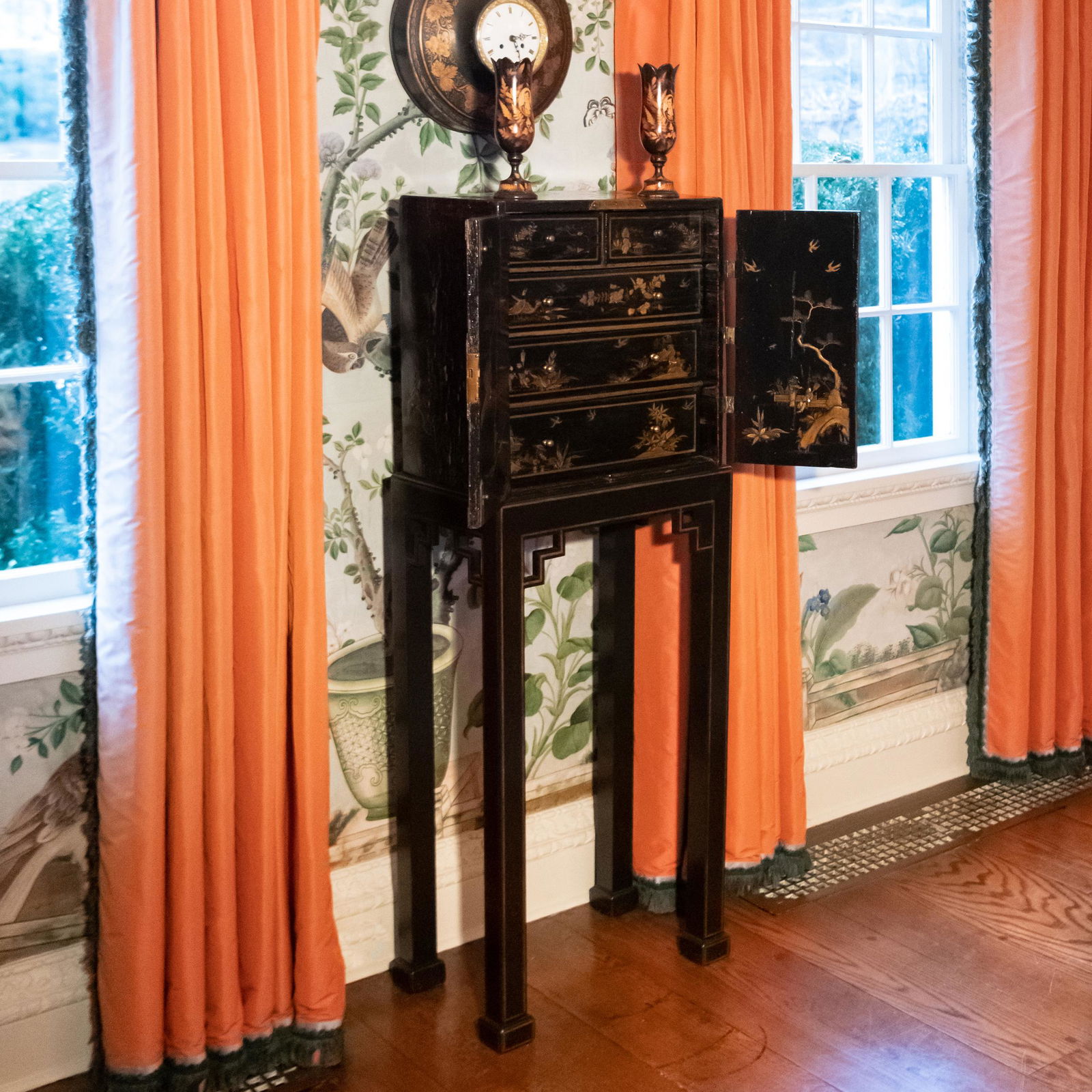 George III Japanned and Chinoiserie Decorated Cabinet on Later Stand (1 of 16)