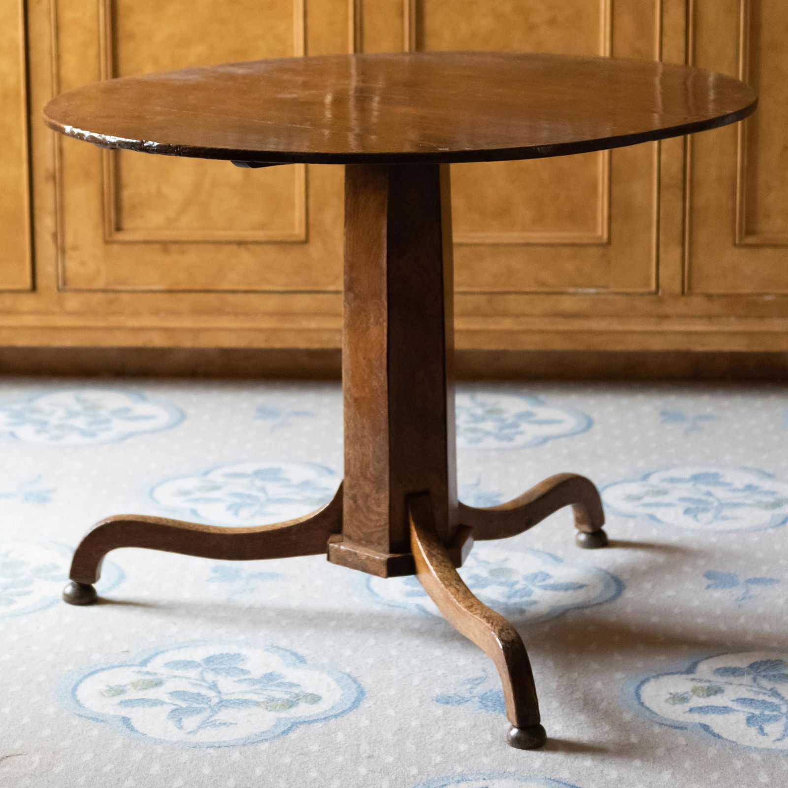 Victorian Oak Center Table (1 of 10)