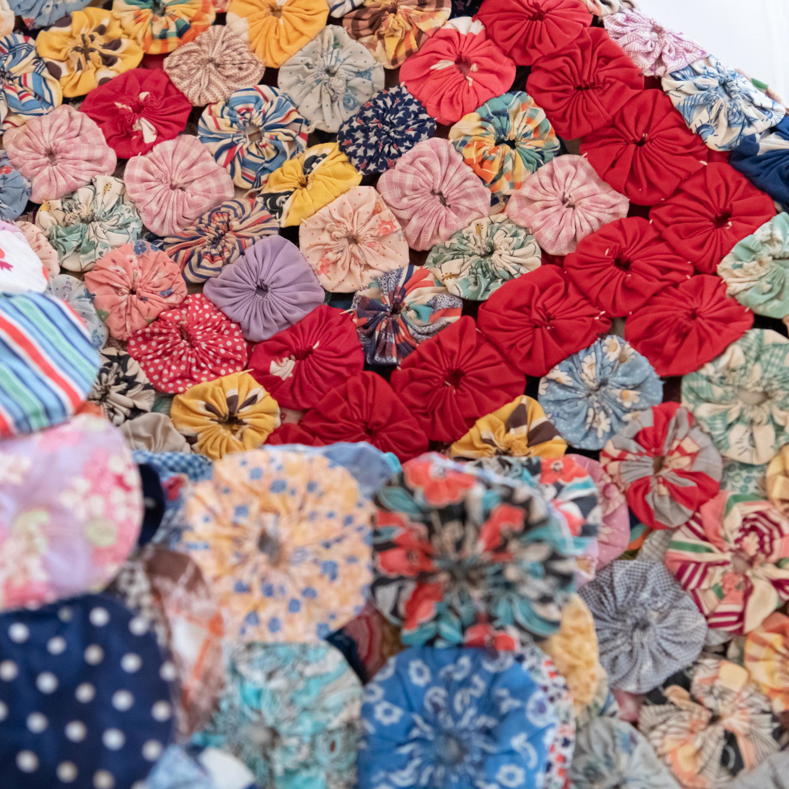 Two Yo-Yo Quilts (1 of 15)