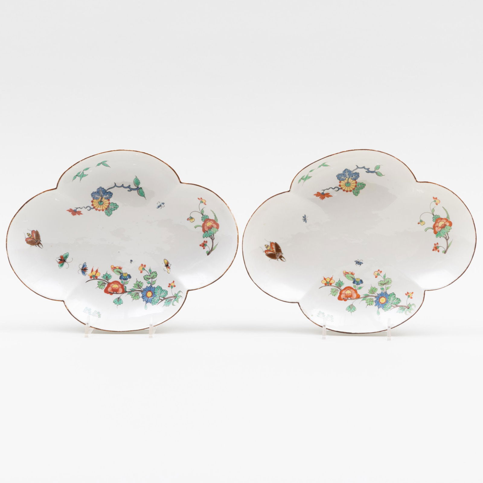 Pair of Chantilly Kakiemon Quatrelobed Dishes (1 of 7)
