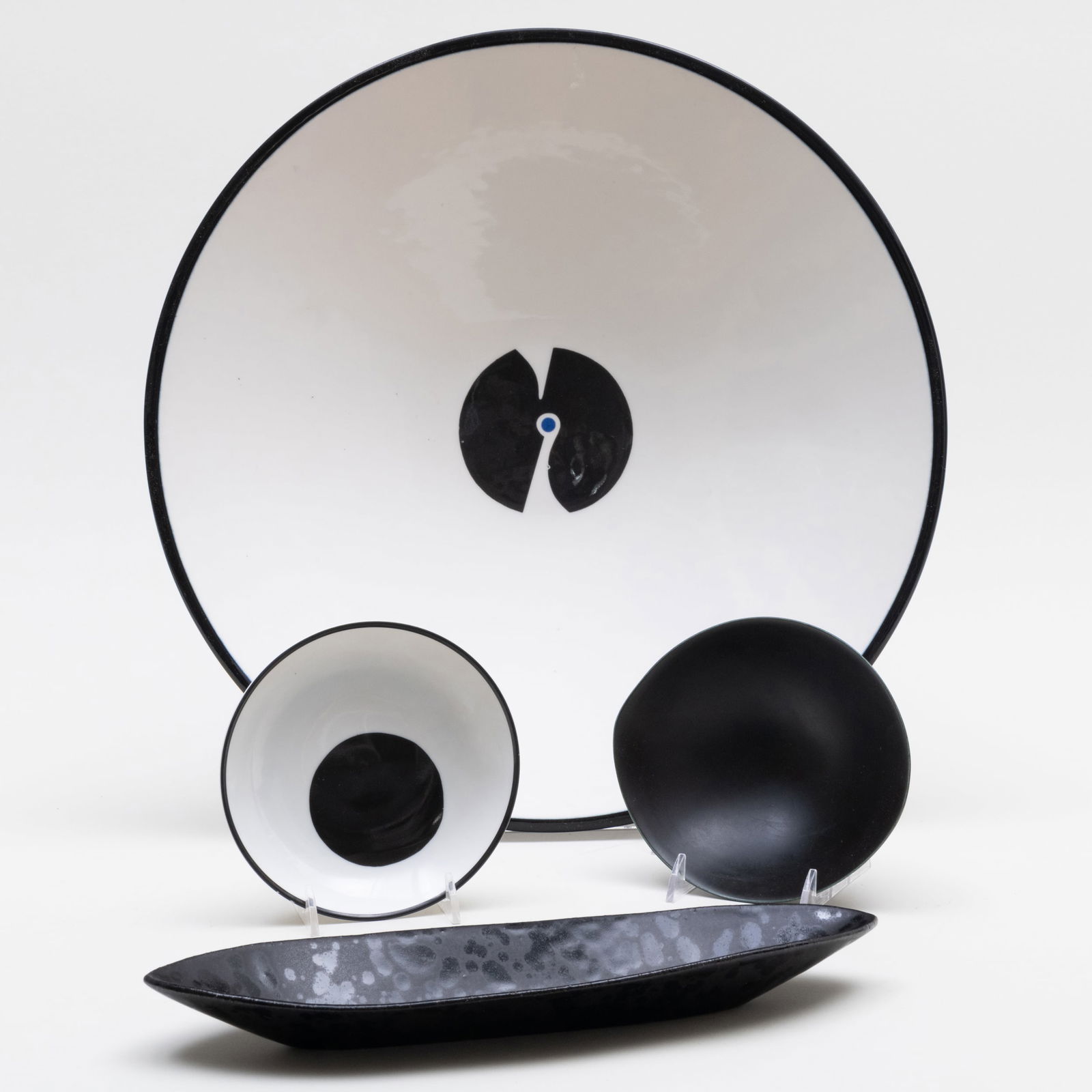 Ishimoto Fujiwo for Arabia Finland Porcelain Navette Dish and a Compote (1 of 19)