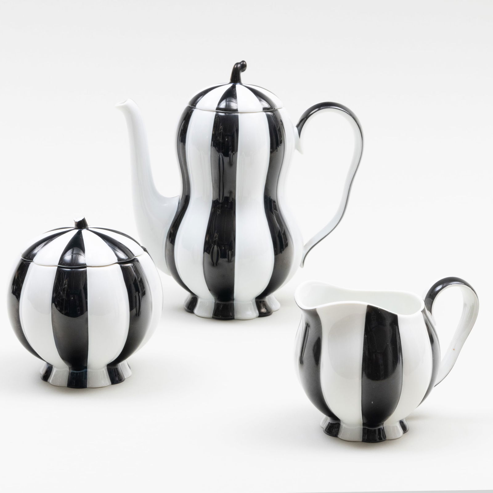 Josef Hoffmann for Vienna Porcelain Factory Three-Piece Porcelain 'Melon Mocha' Service (1 of 19)