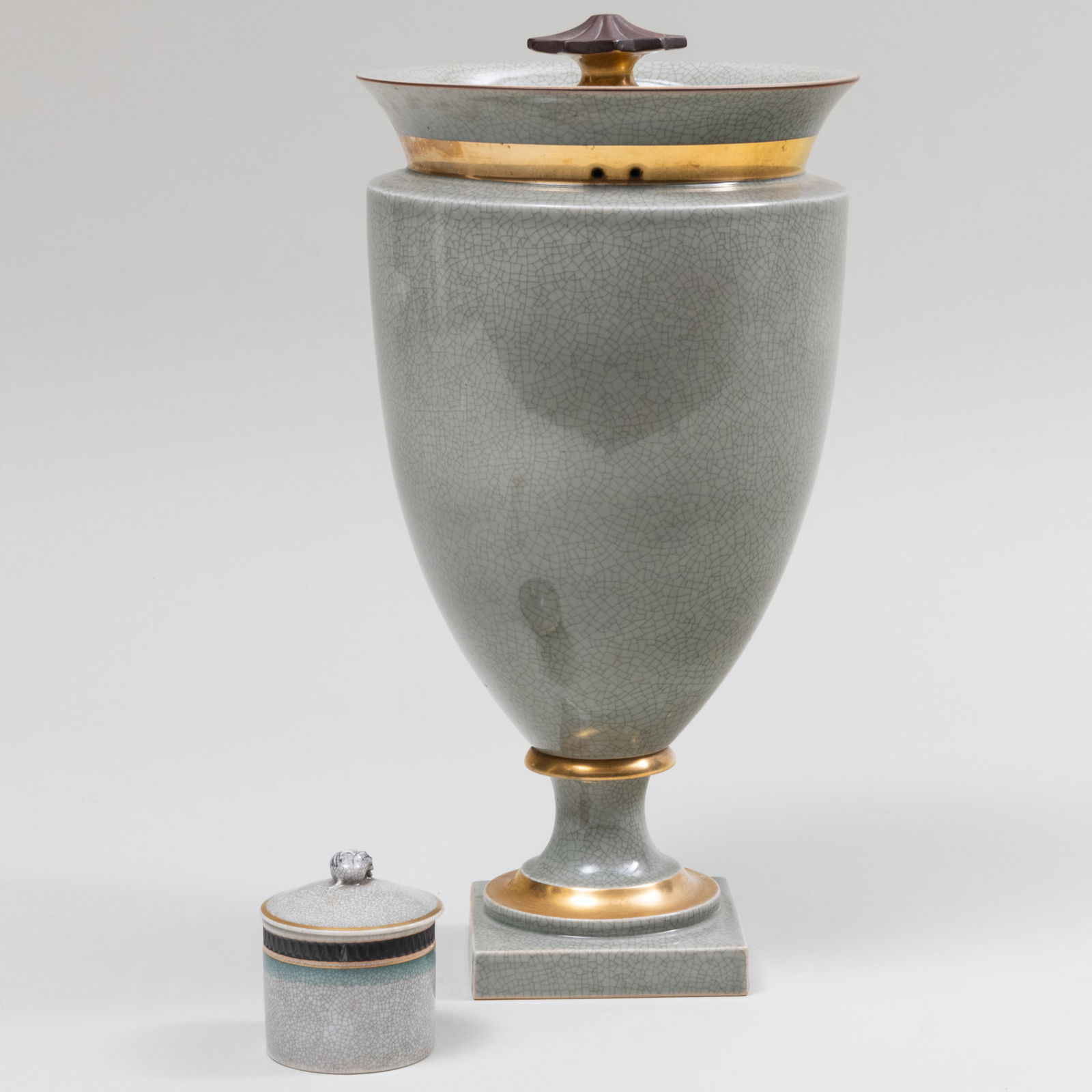 Large Royal Copenhagen Porcelain Urn and Cover and a Small Apothecary Jar and Cover (1 of 15)