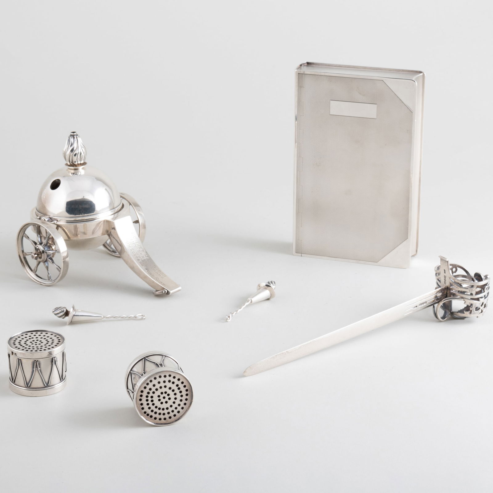 Group of English Silver Articles (1 of 20)