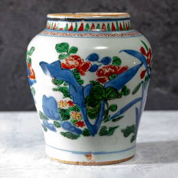 Chinese Wucai Pottery Jar