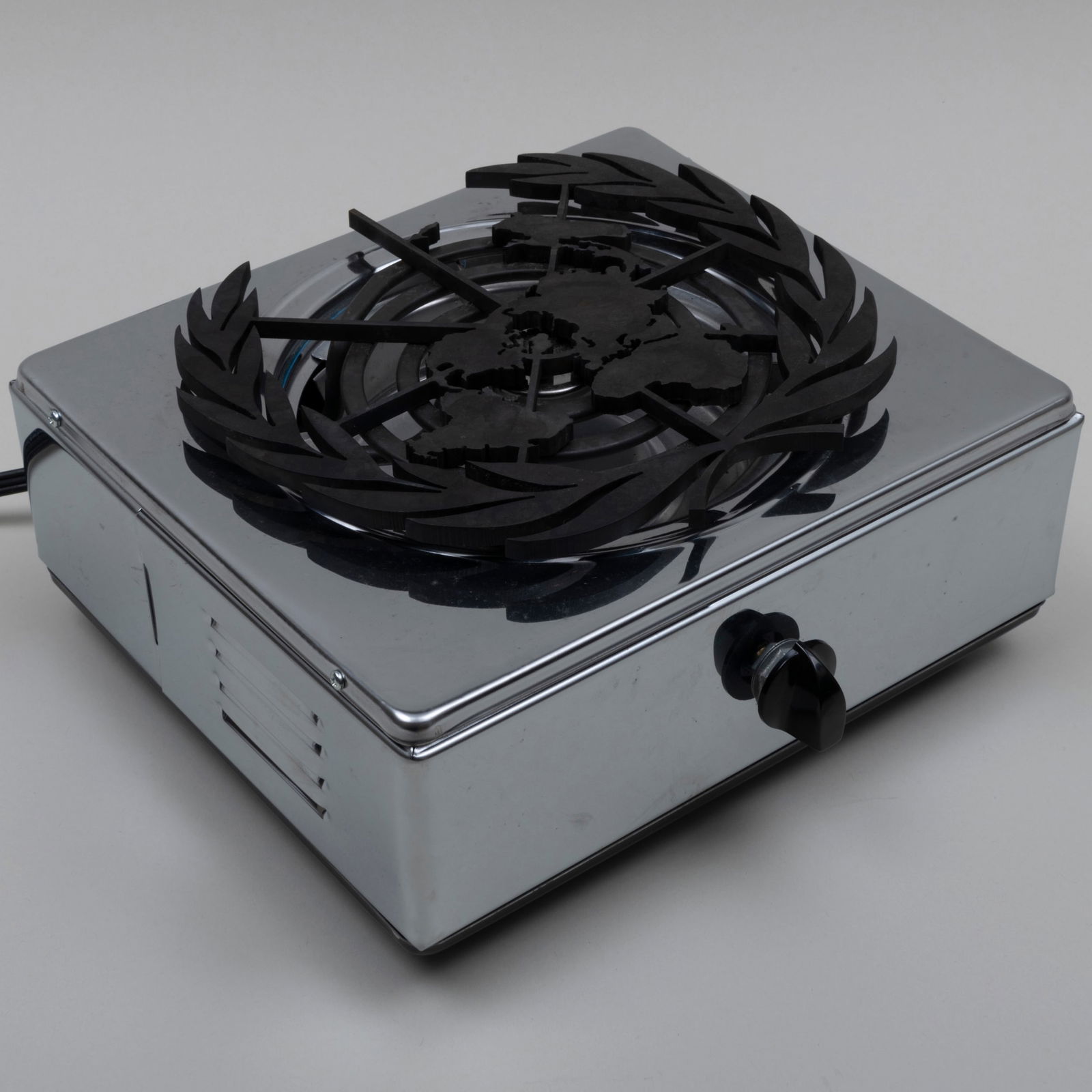 Guillermo Calzadilla (b. 1971) & Jennifer Allora (b. 1974): UN Top Burner (1 of 10)