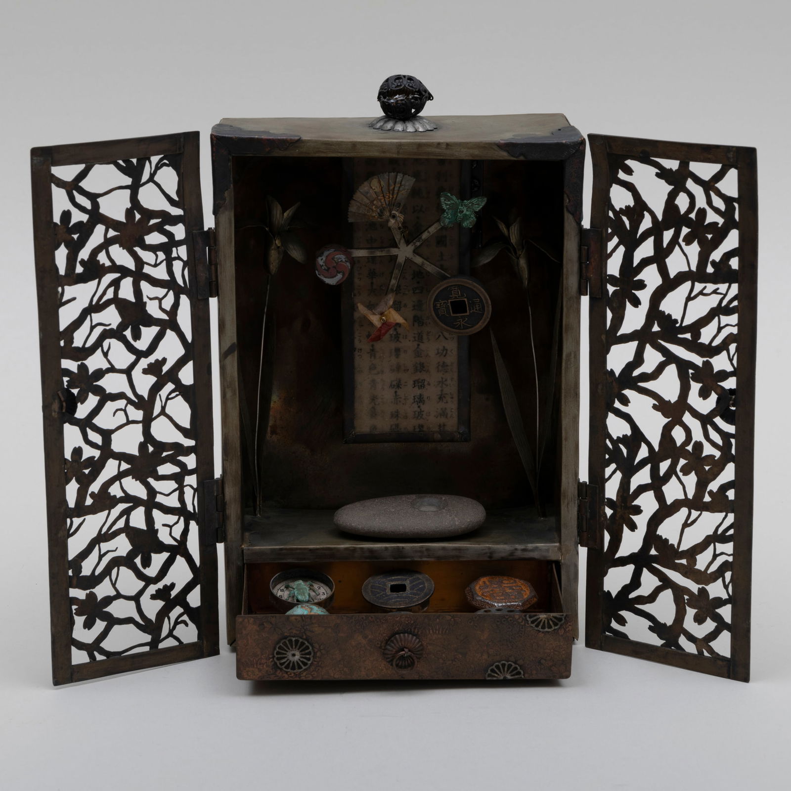 Mariko Kusumoto  (b. 1962): Untitled (1 of 12)