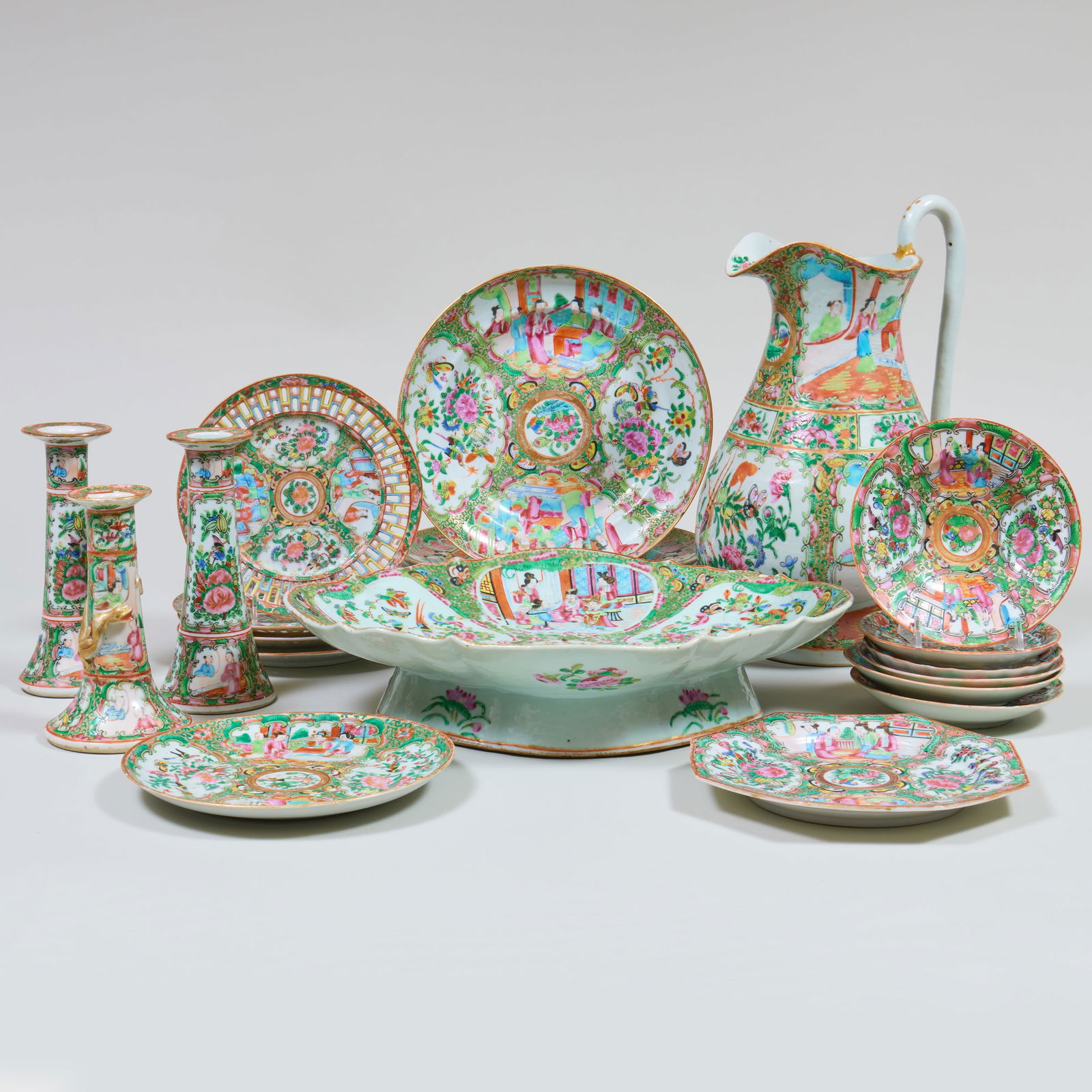 Assembled Chinese Export Rose Medallion Porcelain Part Service (1 of 20)