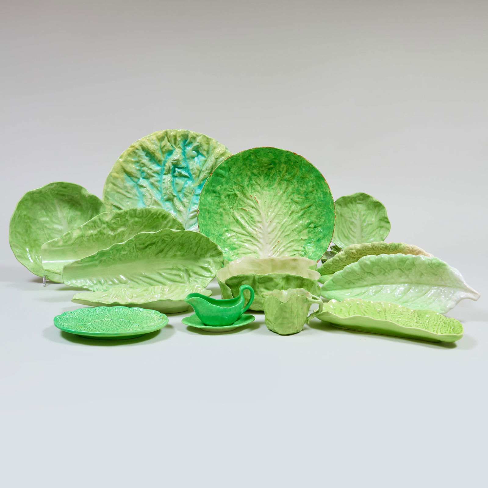 Assembled Group of Porcelain Lettuce Wares (1 of 20)