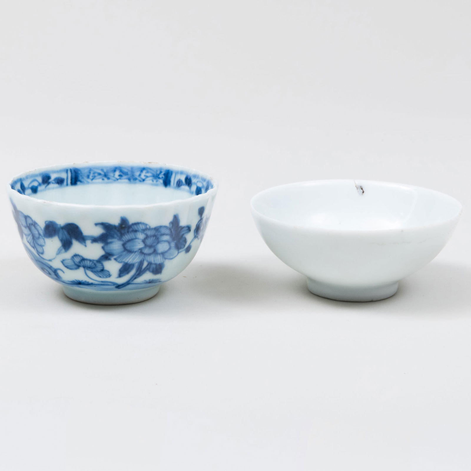 Two Chinese Porcelain Tea Bowls (1 of 7)