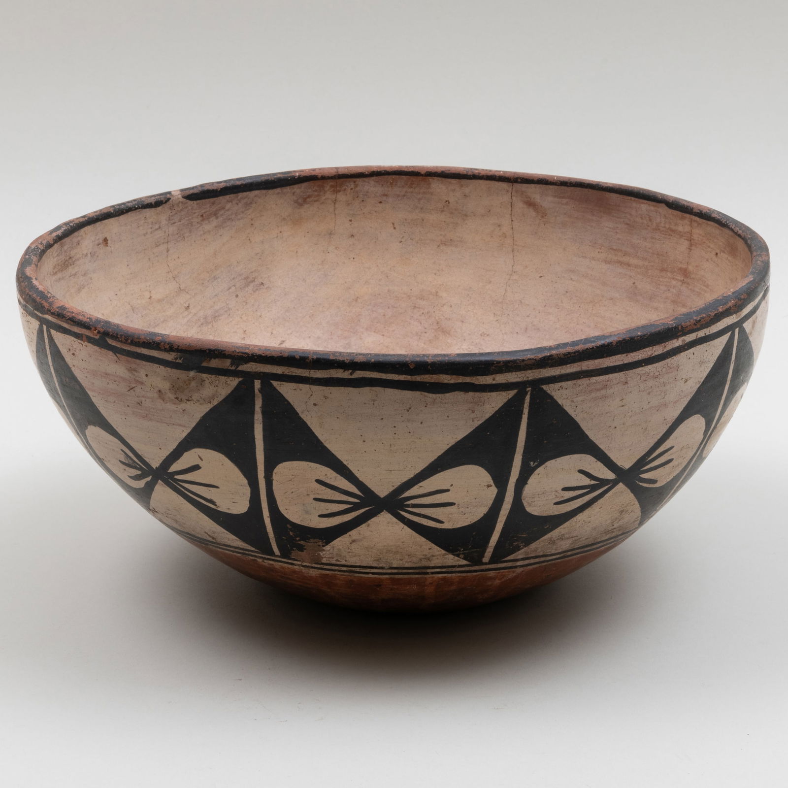 Santo Domingo Polychrome Pottery Dough Bowl Decorated with Bow Motif (1 of 9)
