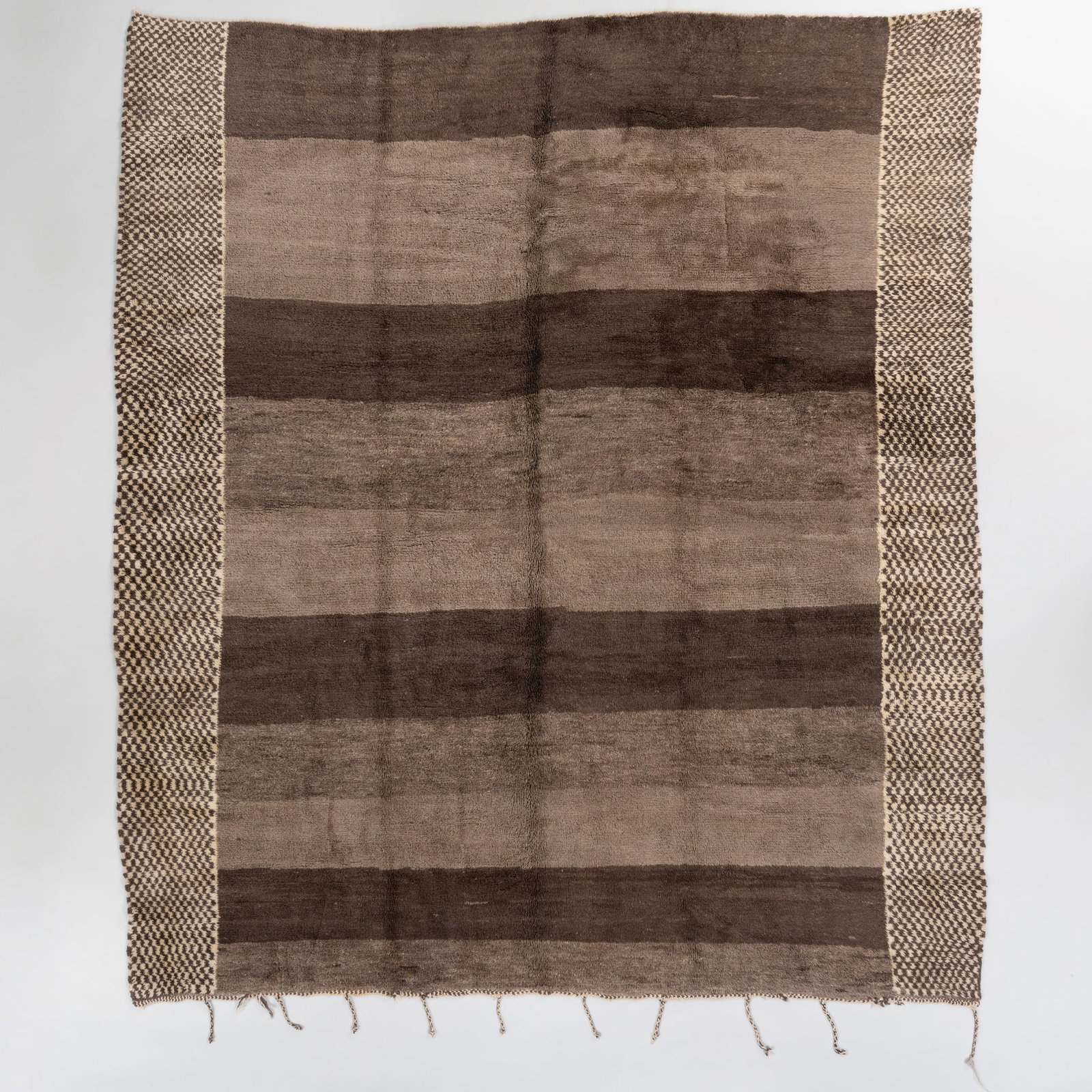 Moroccan Brown and White Carpet (1 of 16)