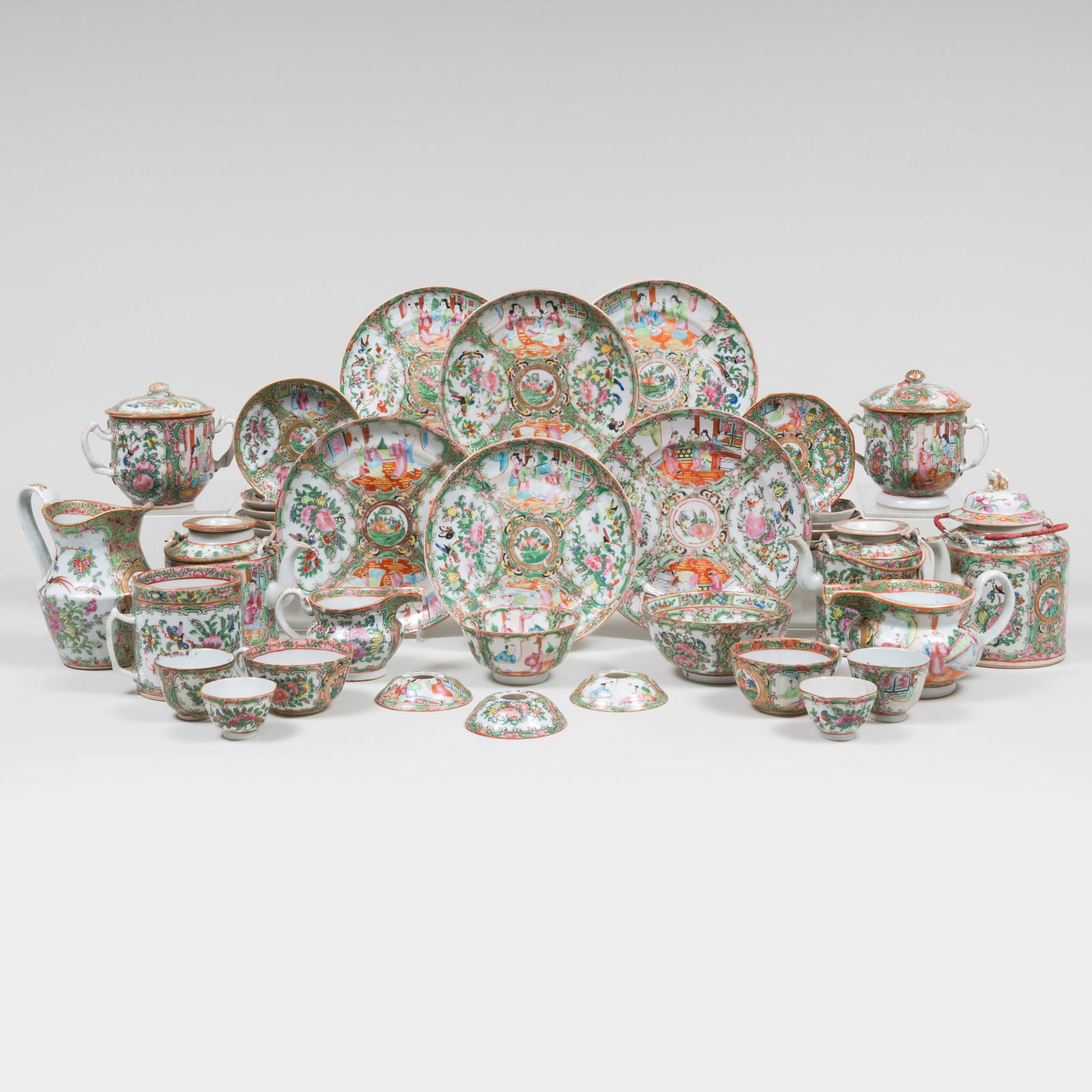 Assembled Chinese Export Rose Medallion Part Tea Service (1 of 20)