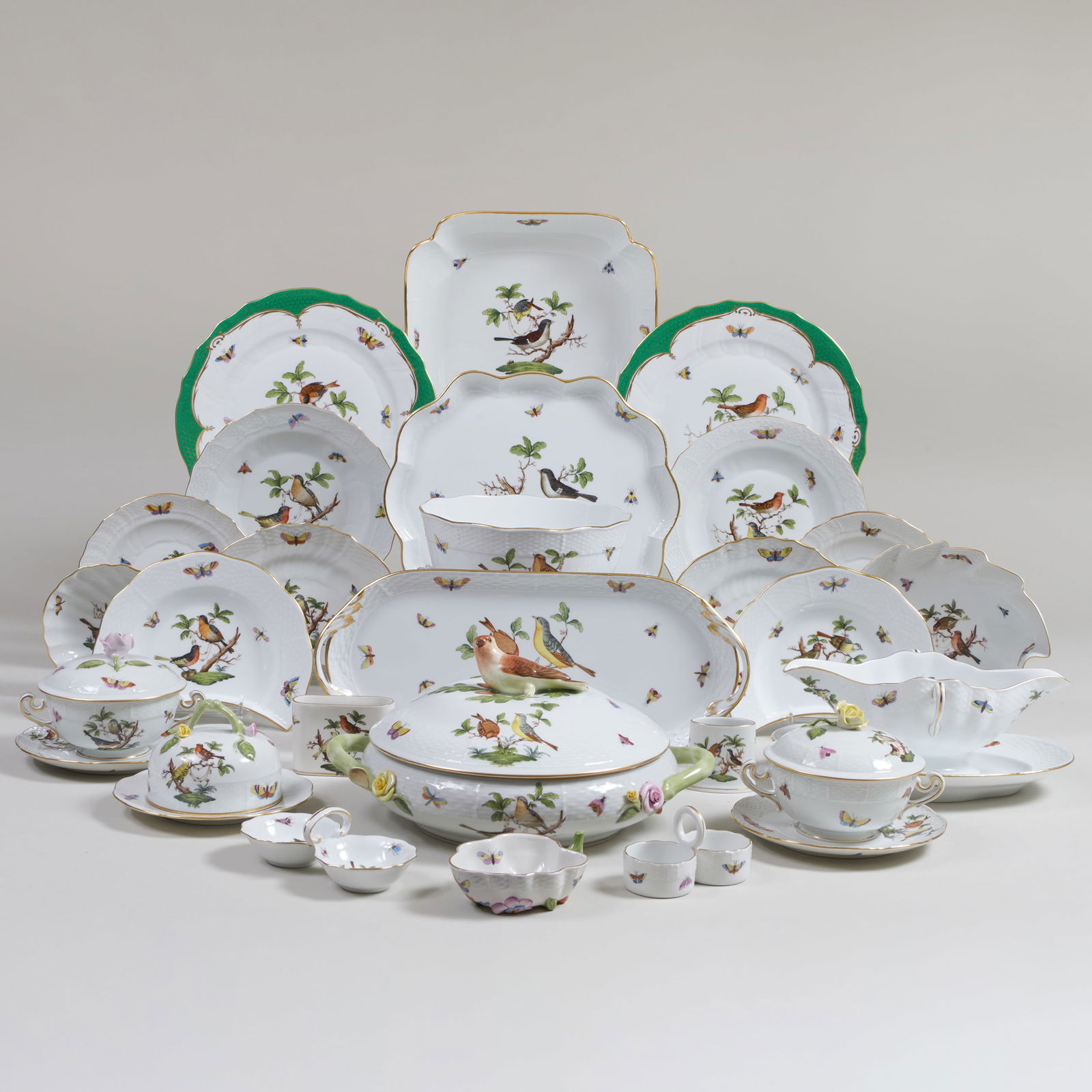 Herend Porcelain Part Service in the 'Rothschild Bird' Pattern (1 of 20)