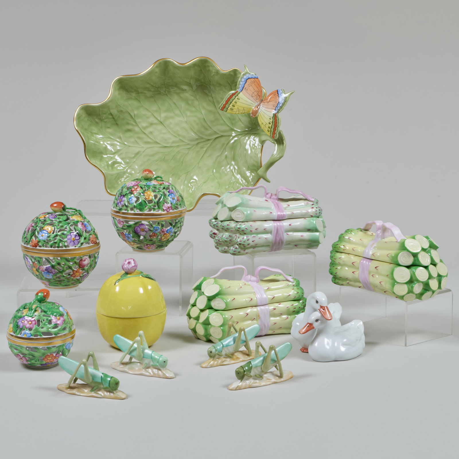 Group of Herend Porcelain Tableware (1 of 20)