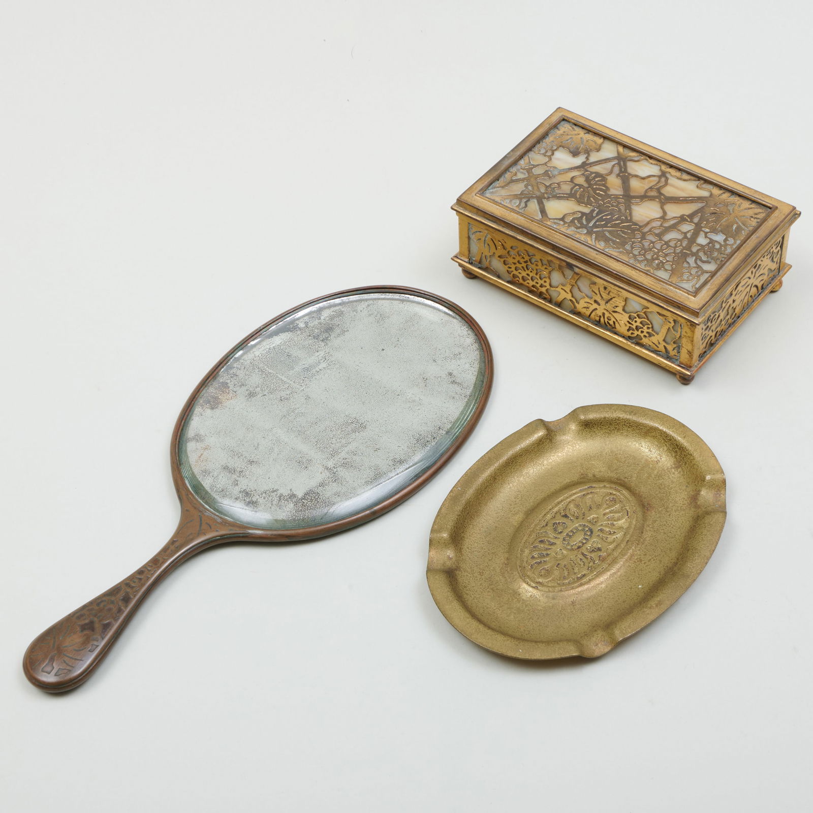 Tiffany Studios Gilt Bronze and Glass Table Box and a Vide Poche (1 of 16)