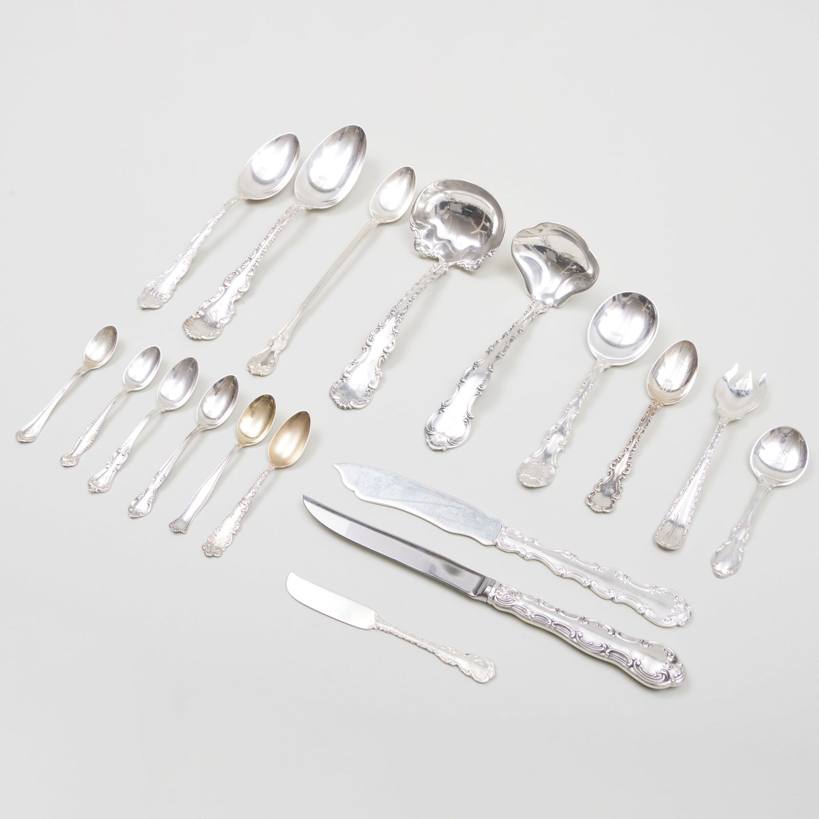 Assembled American Silver Part Flatware Service (1 of 16)