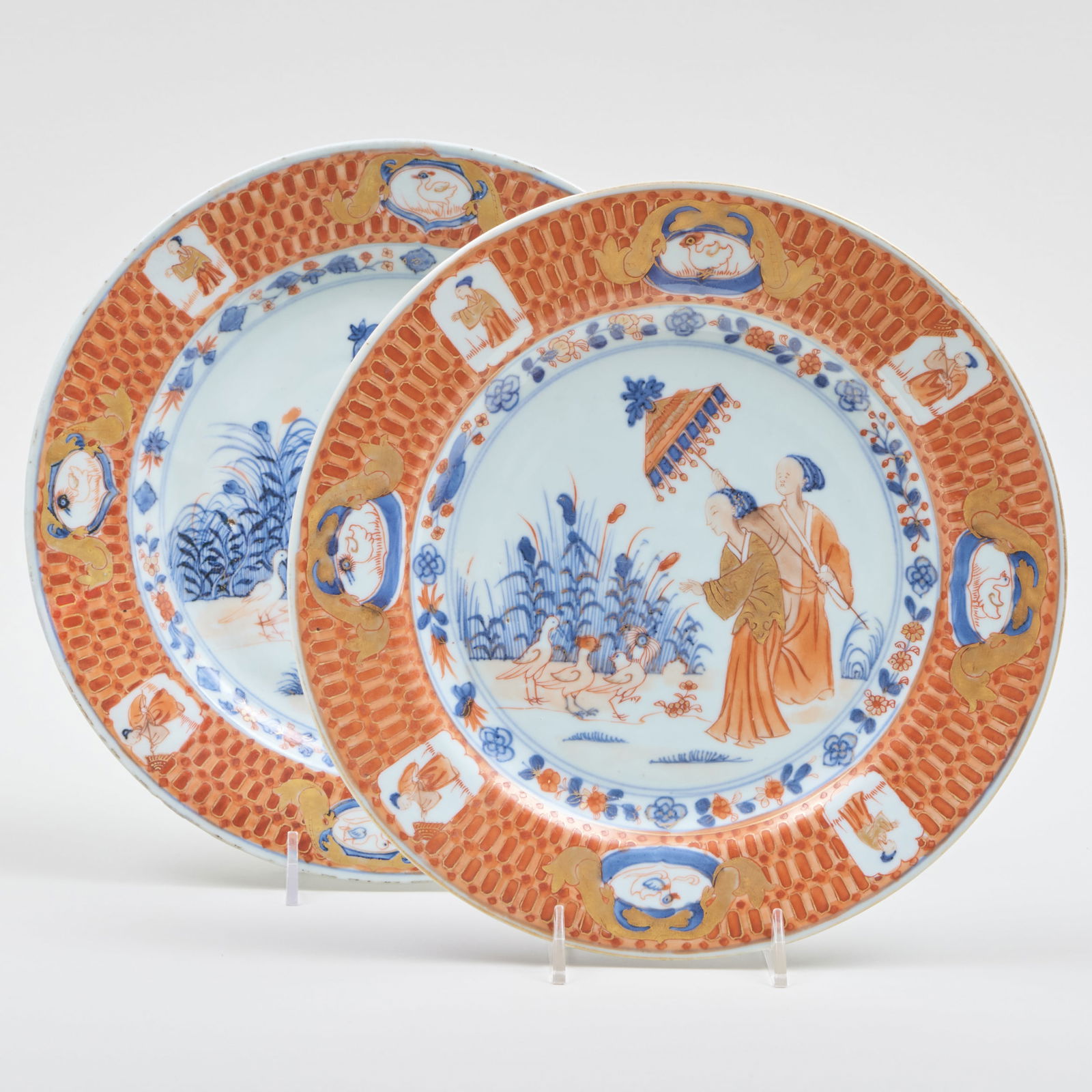 Pair of Chinese Imari Porcelain 'Pronk Dame au Parasol' Plate (1 of 8)