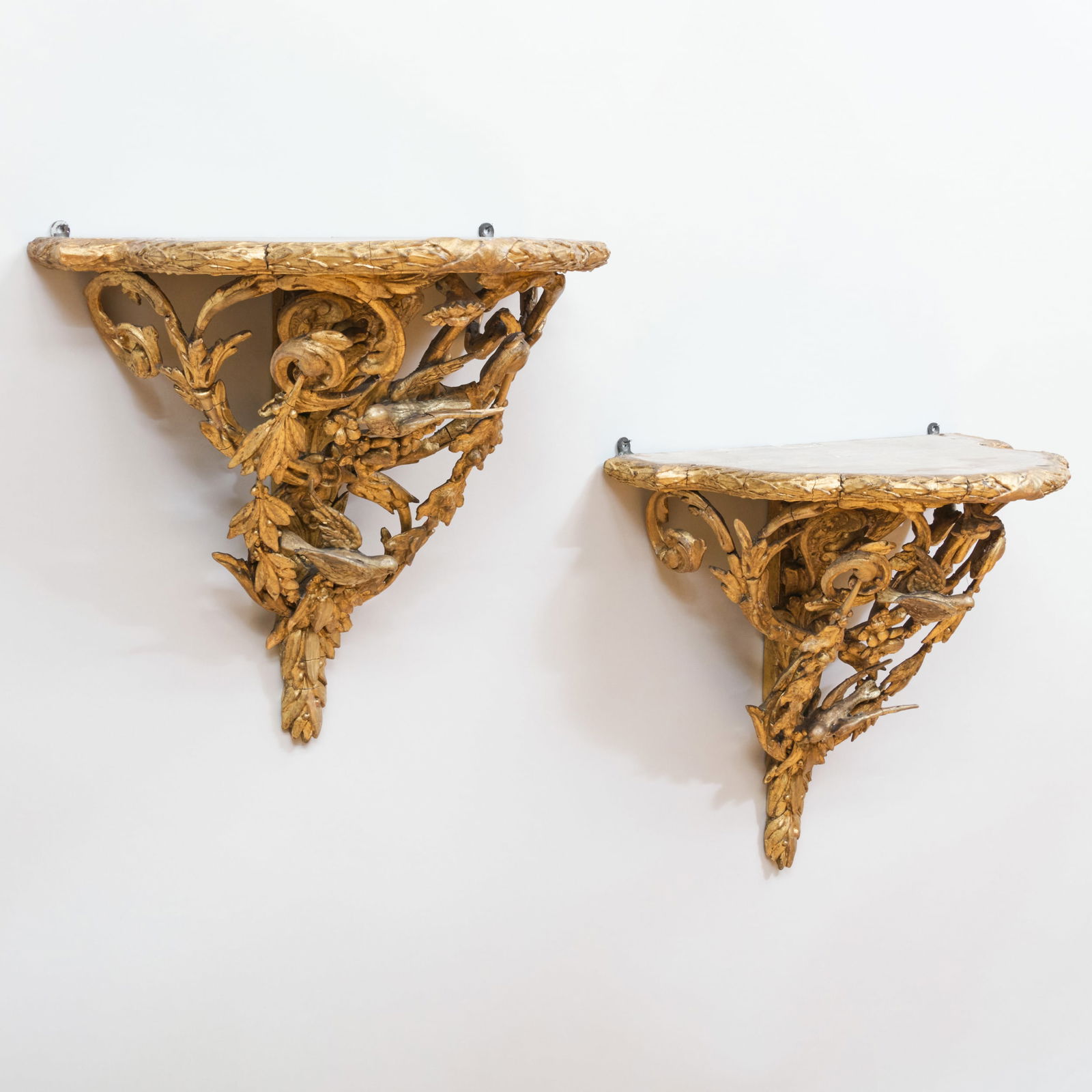 Pair of George III Giltwood Brackets (1 of 7)