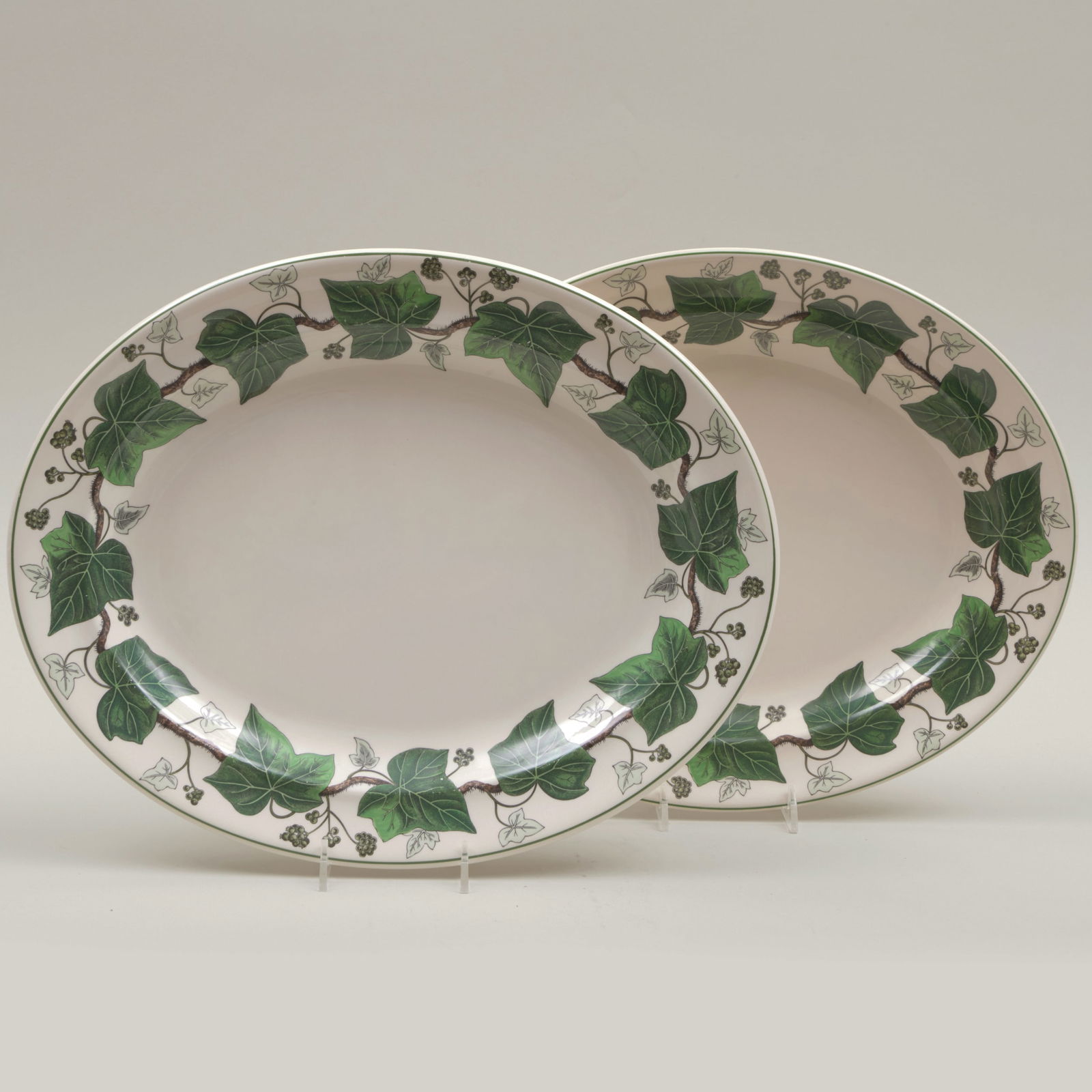 Two Wedgwood Creamware Platters in the 'Napoleon Ivy' Pattern (1 of 4)