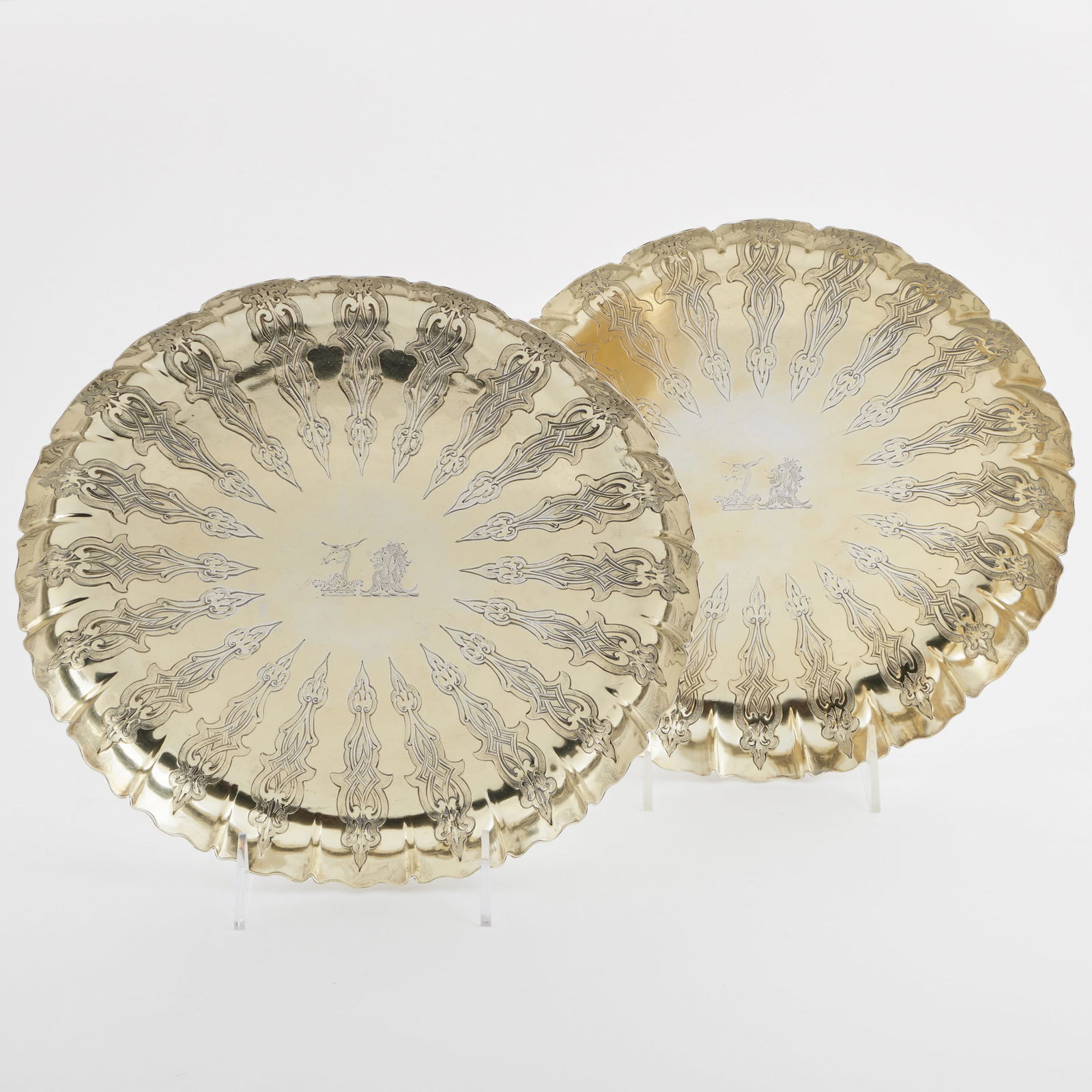Pair of George III Silver Gilt Lobed Serving Dishes (1 of 7)