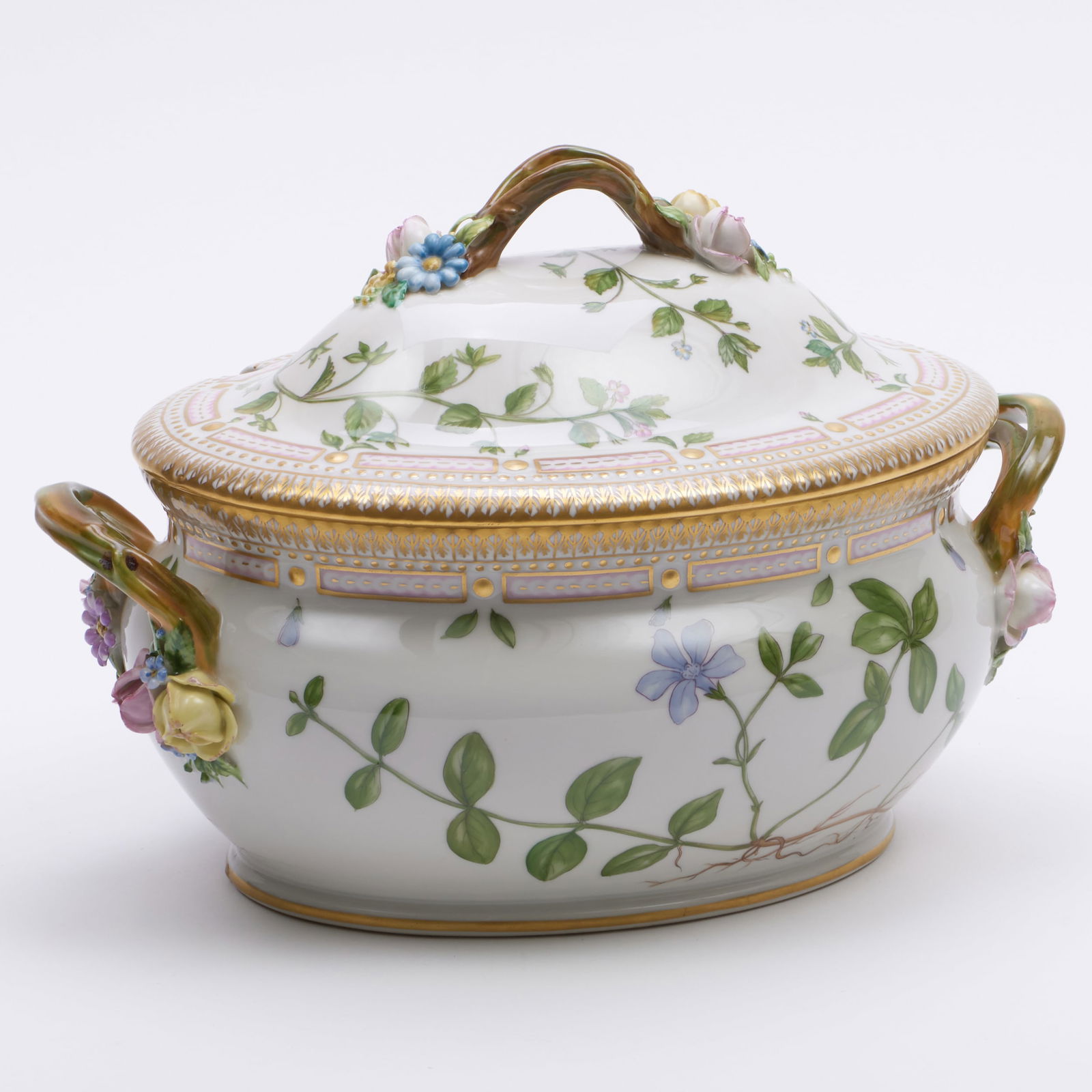 Royal Copenhagen Porcelain 'Flora Danica' Oval Soup Tureen and Cover (1 of 16)