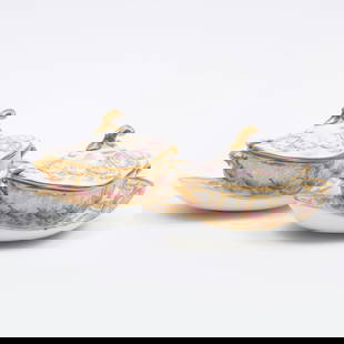 Pair of Porcelain Sauce Tureens, Covers and Stands, Possibly Spode or Coalport: Pair of Porcelain Sauce Tureens, Covers and Stands, Possibly Spode or Coalport Unmarked. 5 x 9 1/4 x 5 1/2 in. (overall). The Collection of James M. Labaugh Antiques, Pound Ridge, NY.