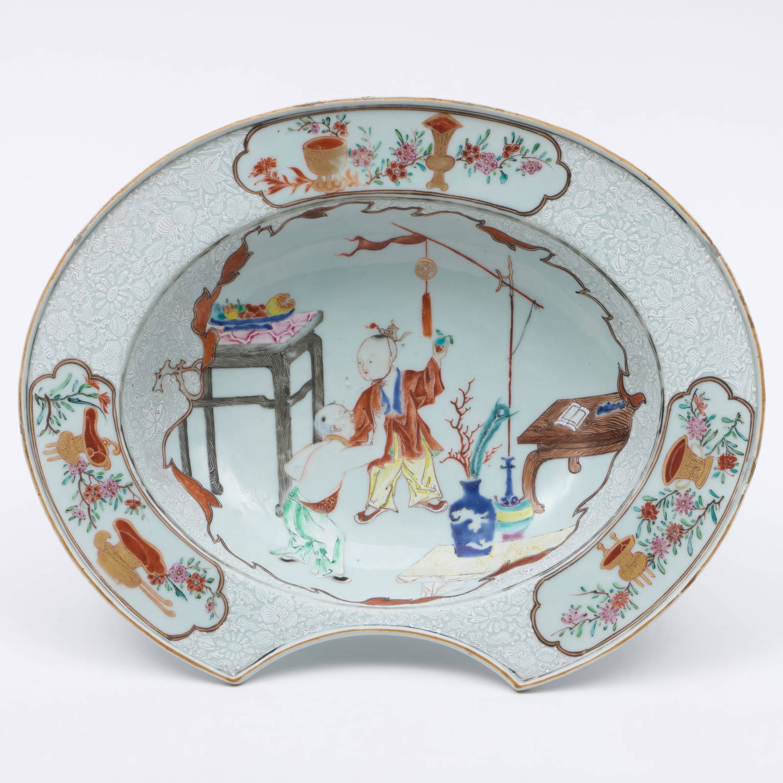 Chinese Export Famille Rose Porcelain Barber's Bowl