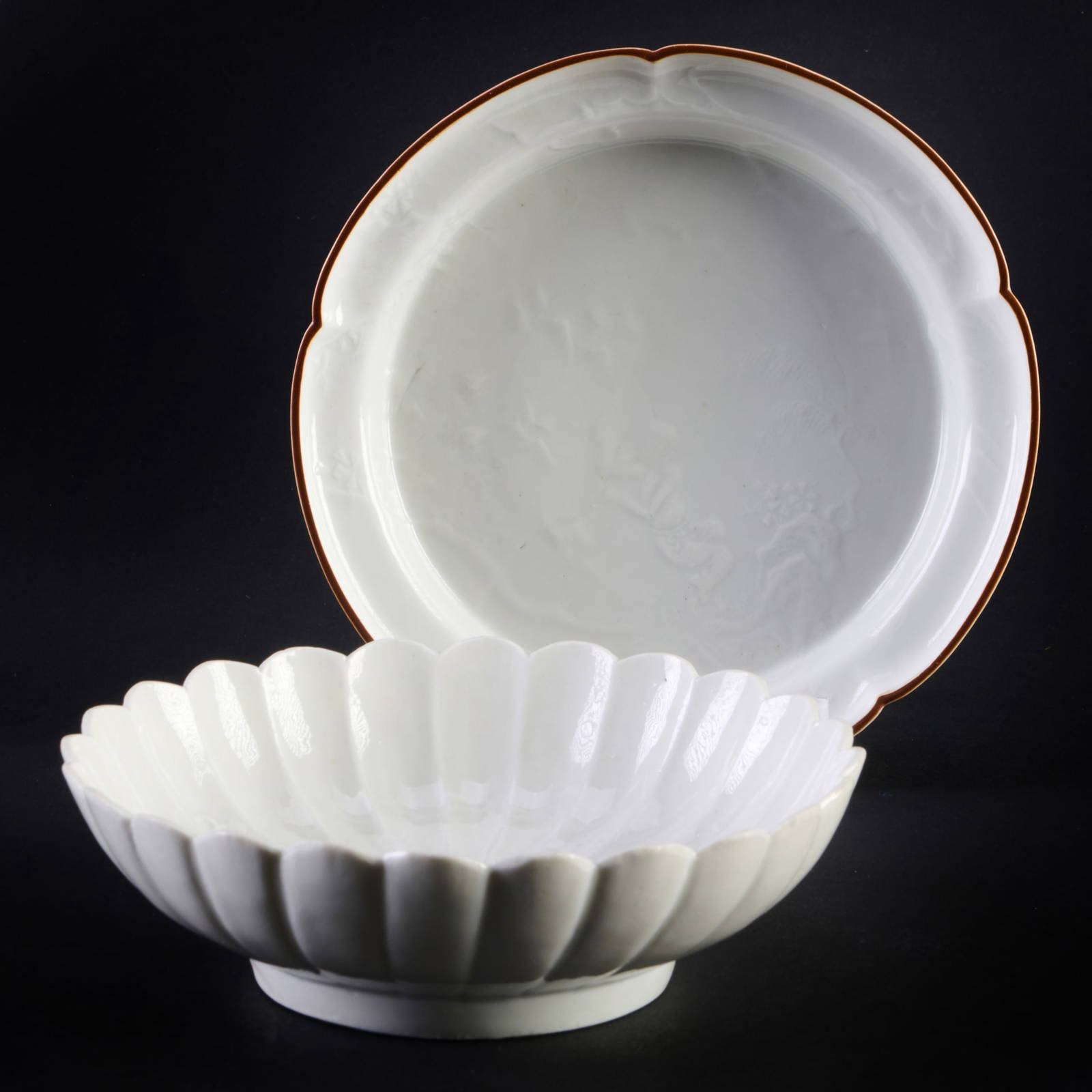 Two Japanese Kakiemon Porcelain Dishes