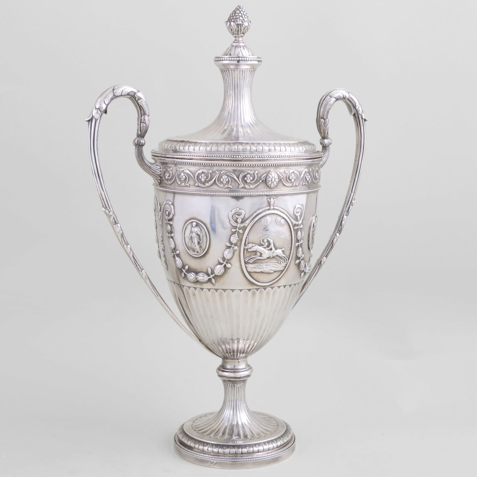George III Silver Urn and Cover with Arms of Thompson or Thomson (1 of 14)