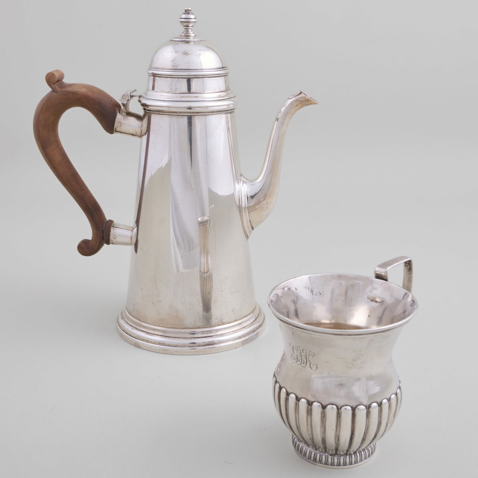 American Silver Coffee Pot and a George III Silver Mug (1 of 17)