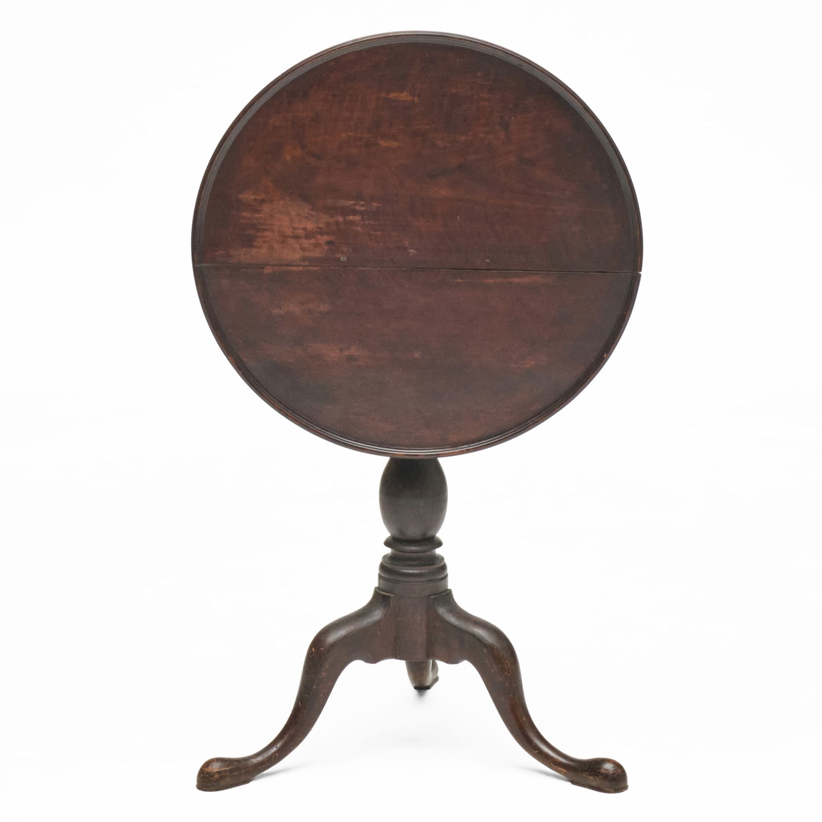 Queen Anne Dished Top Candlestand, Philadelphia: Queen Anne Dished Top Candlestand, Philadelphia 28 x 23 1/2 in. diam. The Vincent Dyckman Andrus Family Collection.