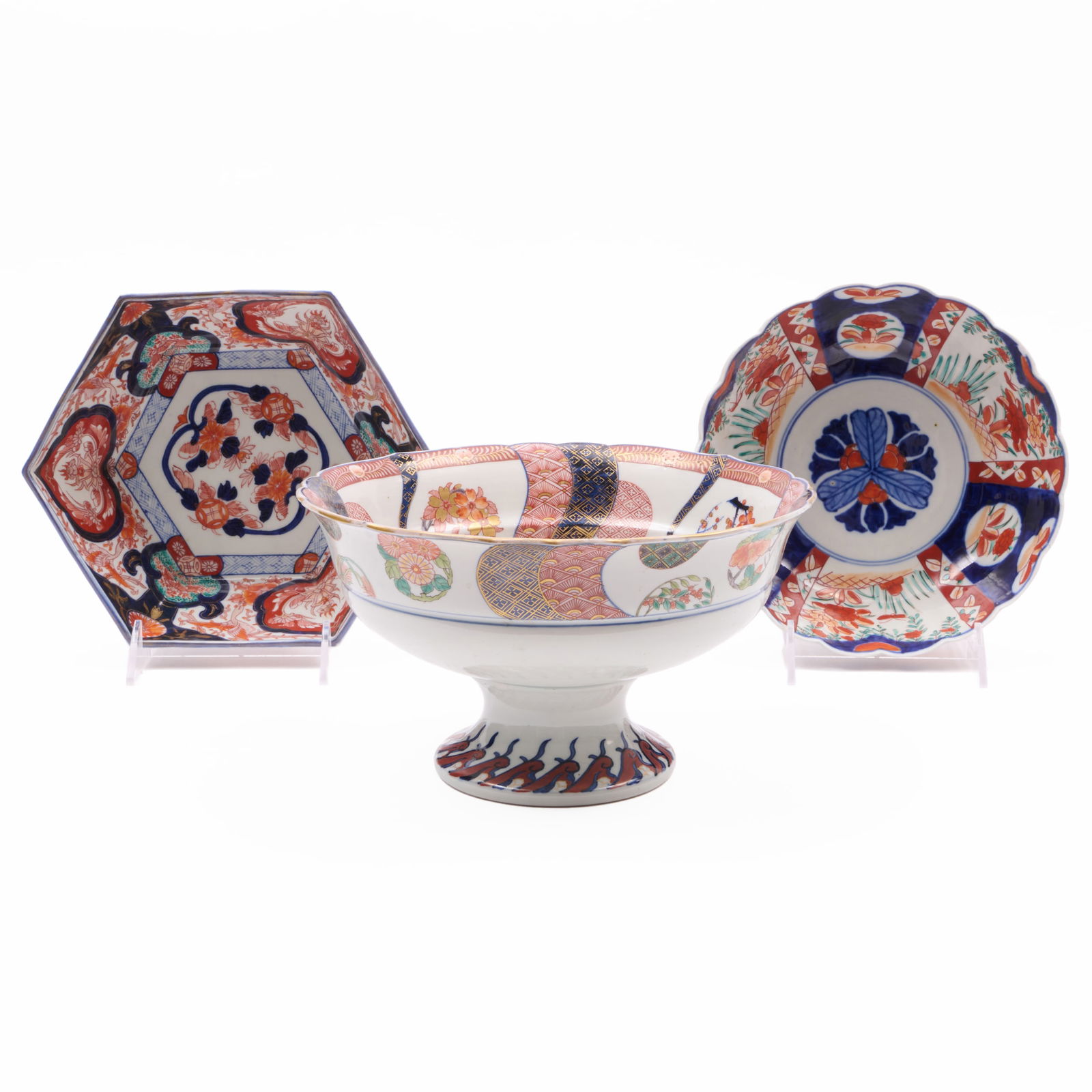 Three Japanese Imari Porcelain Serving Bowls (1 of 20)